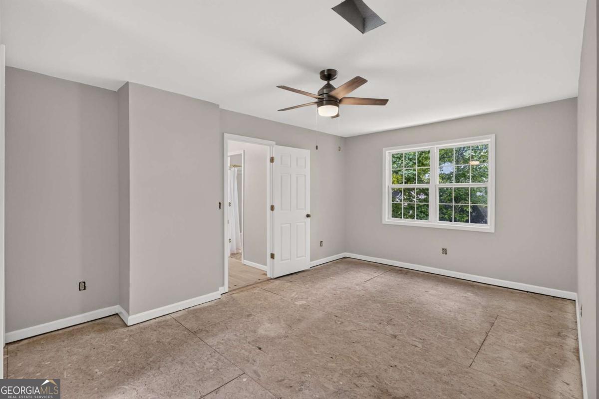 4460 Suwanee Dam Road Property Photo 33