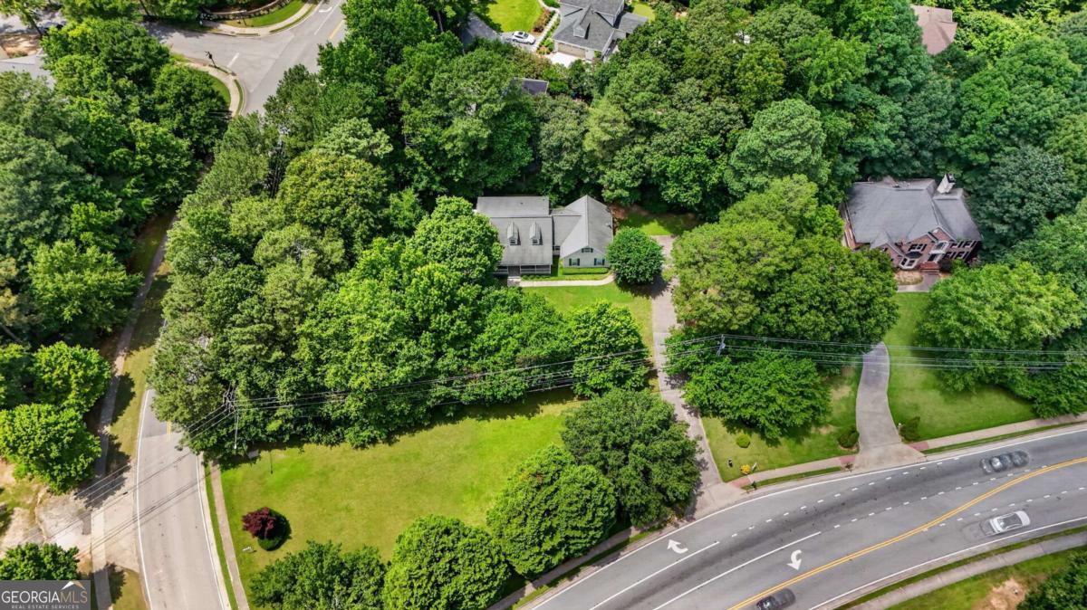 4460 Suwanee Dam Road Property Photo 43