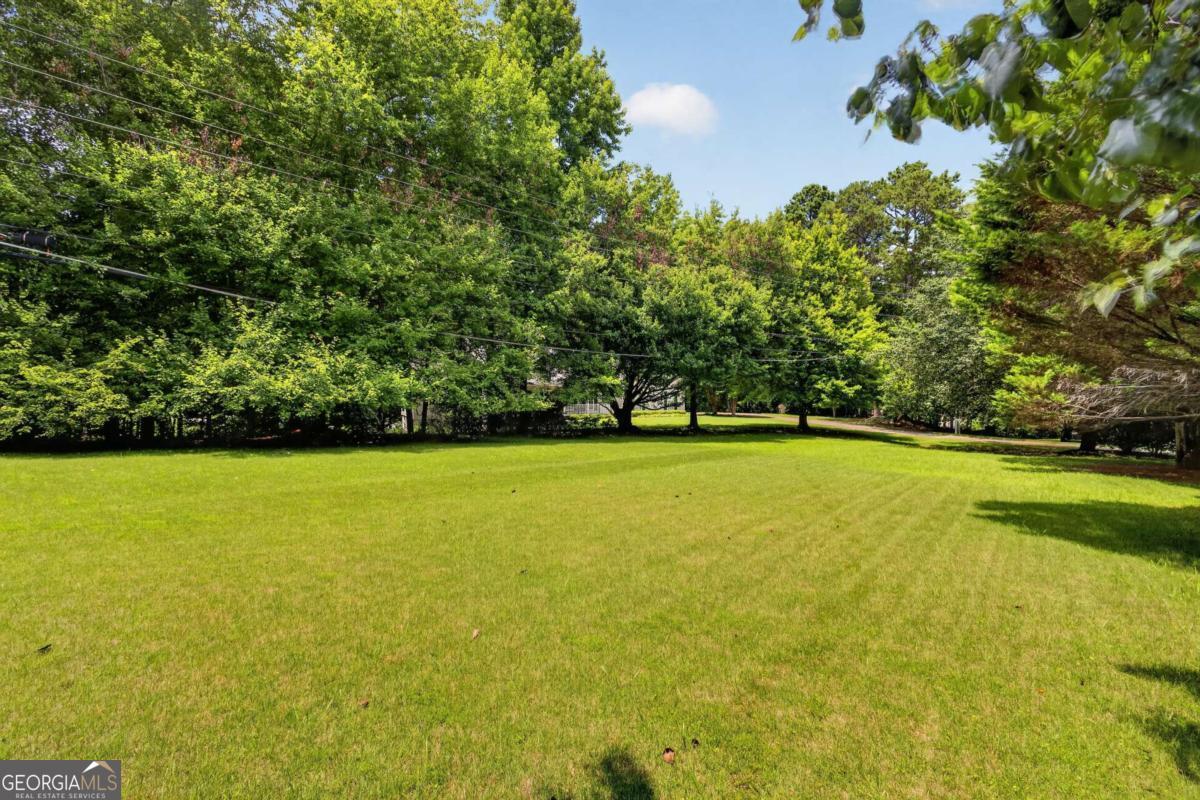 4460 Suwanee Dam Road Property Photo 44
