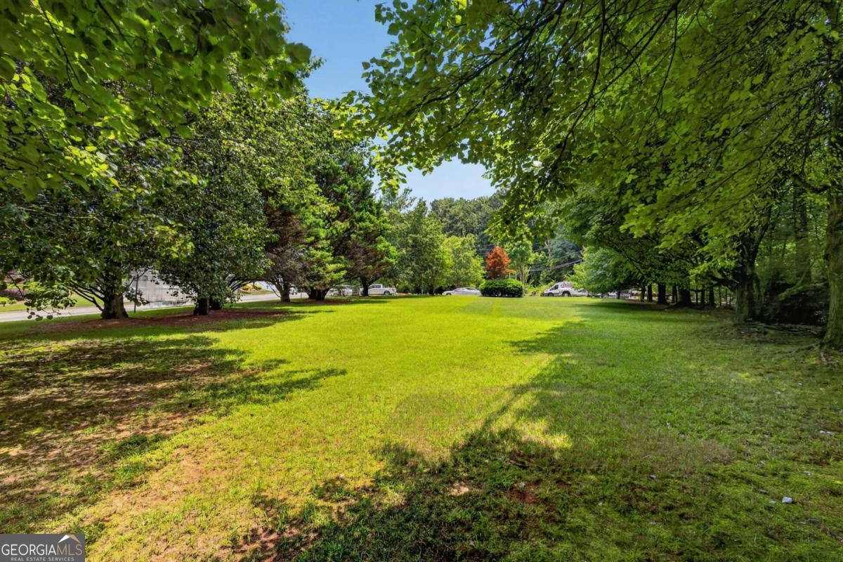 4460 Suwanee Dam Road Property Photo 45