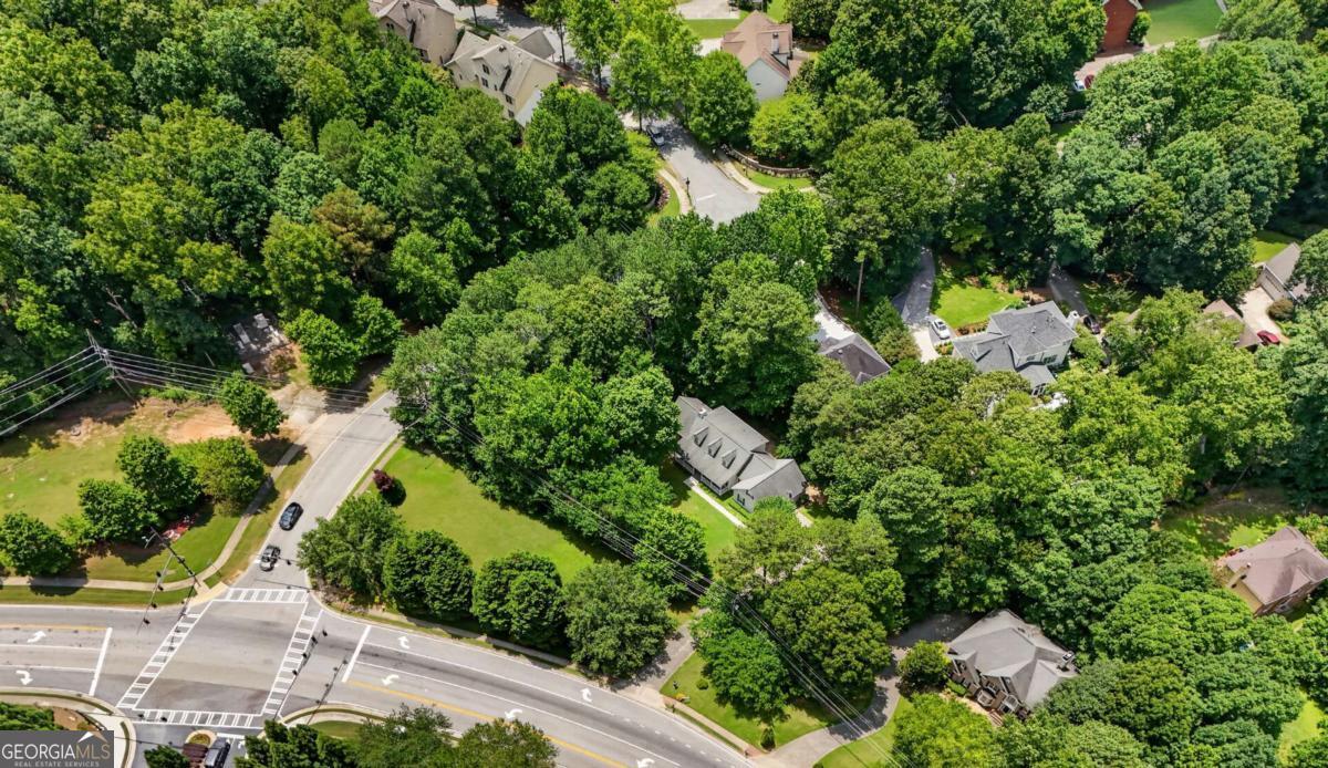 4460 Suwanee Dam Road Property Photo 46