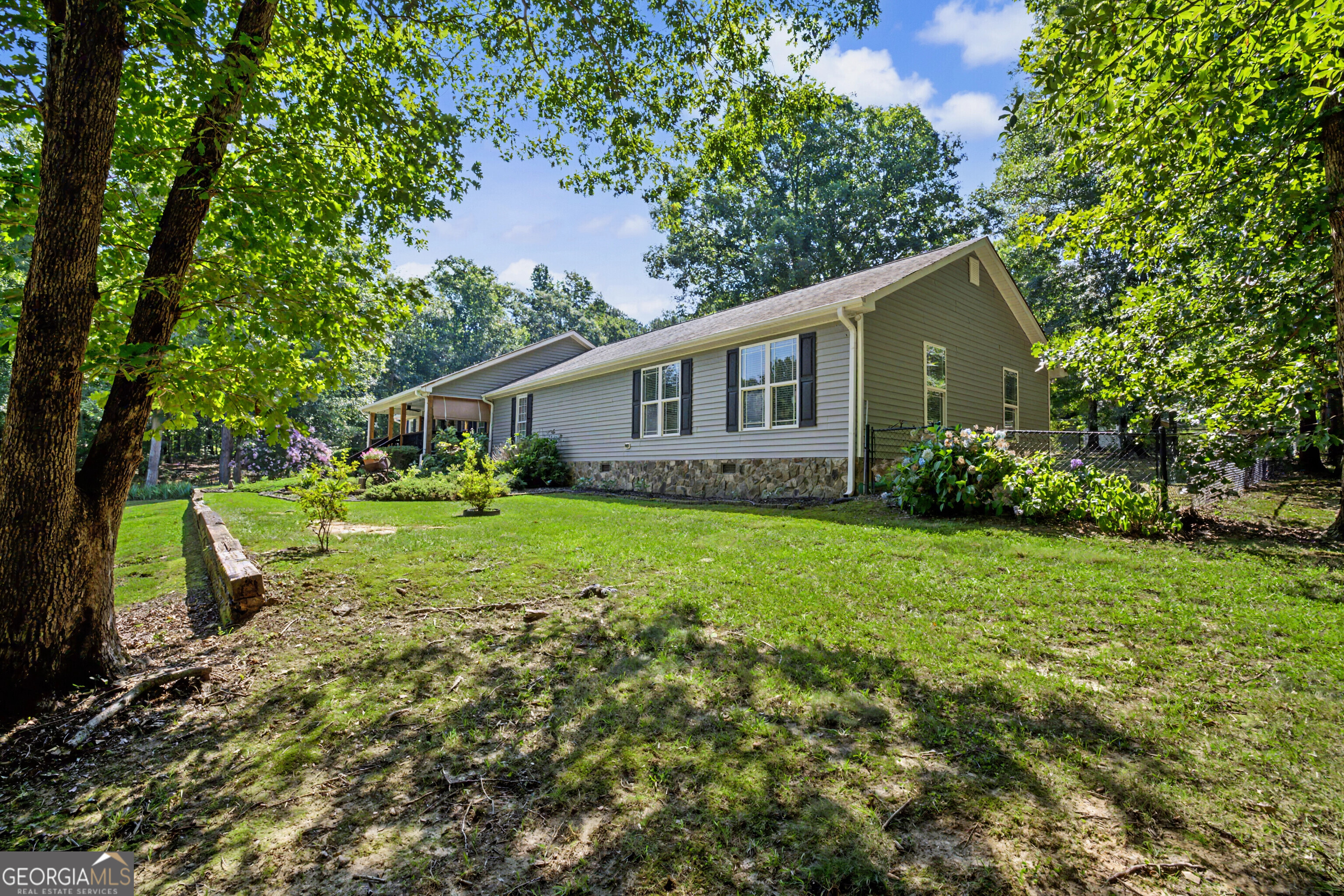 121 Peacock Road Property Photo 5