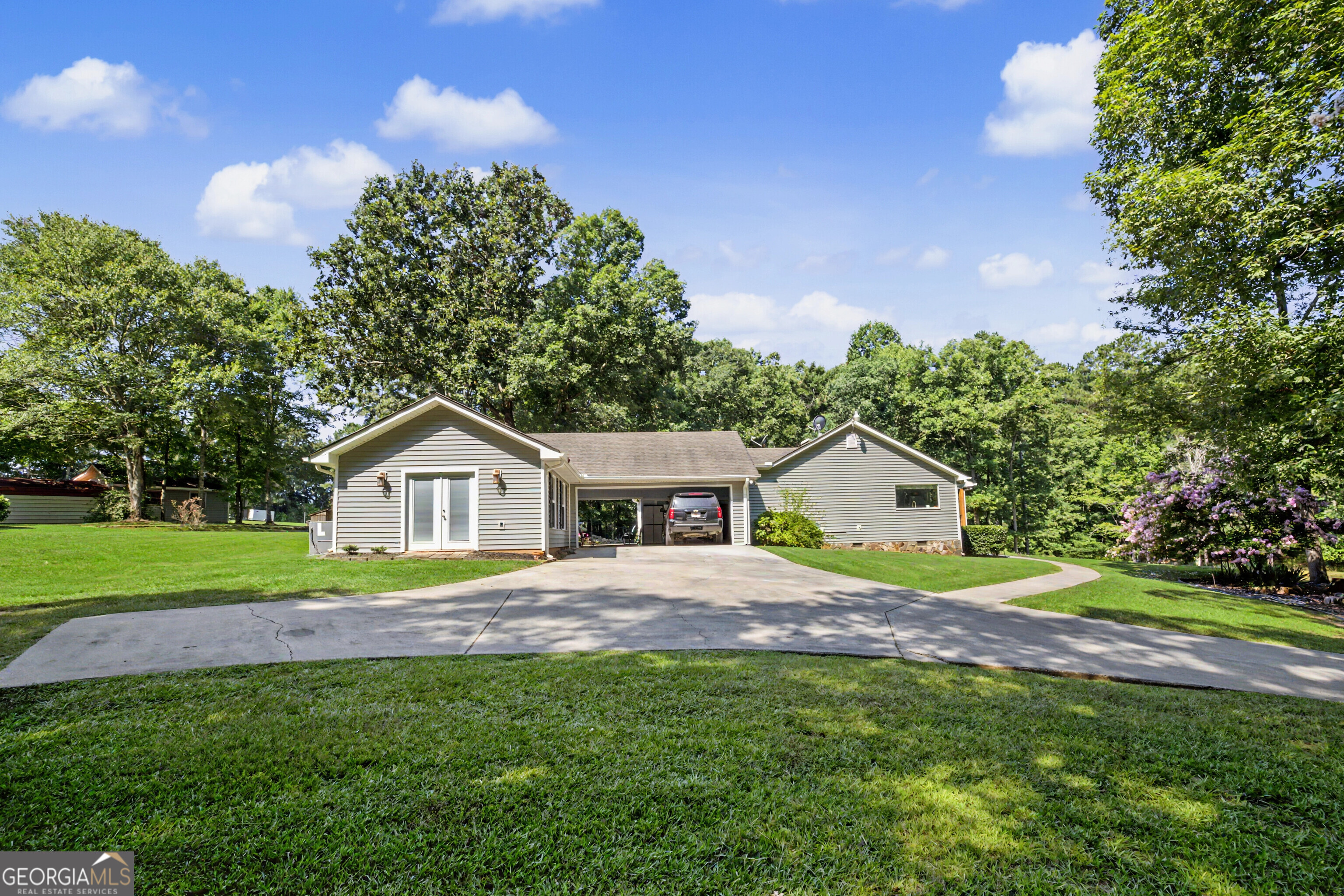 121 Peacock Road Property Photo 8