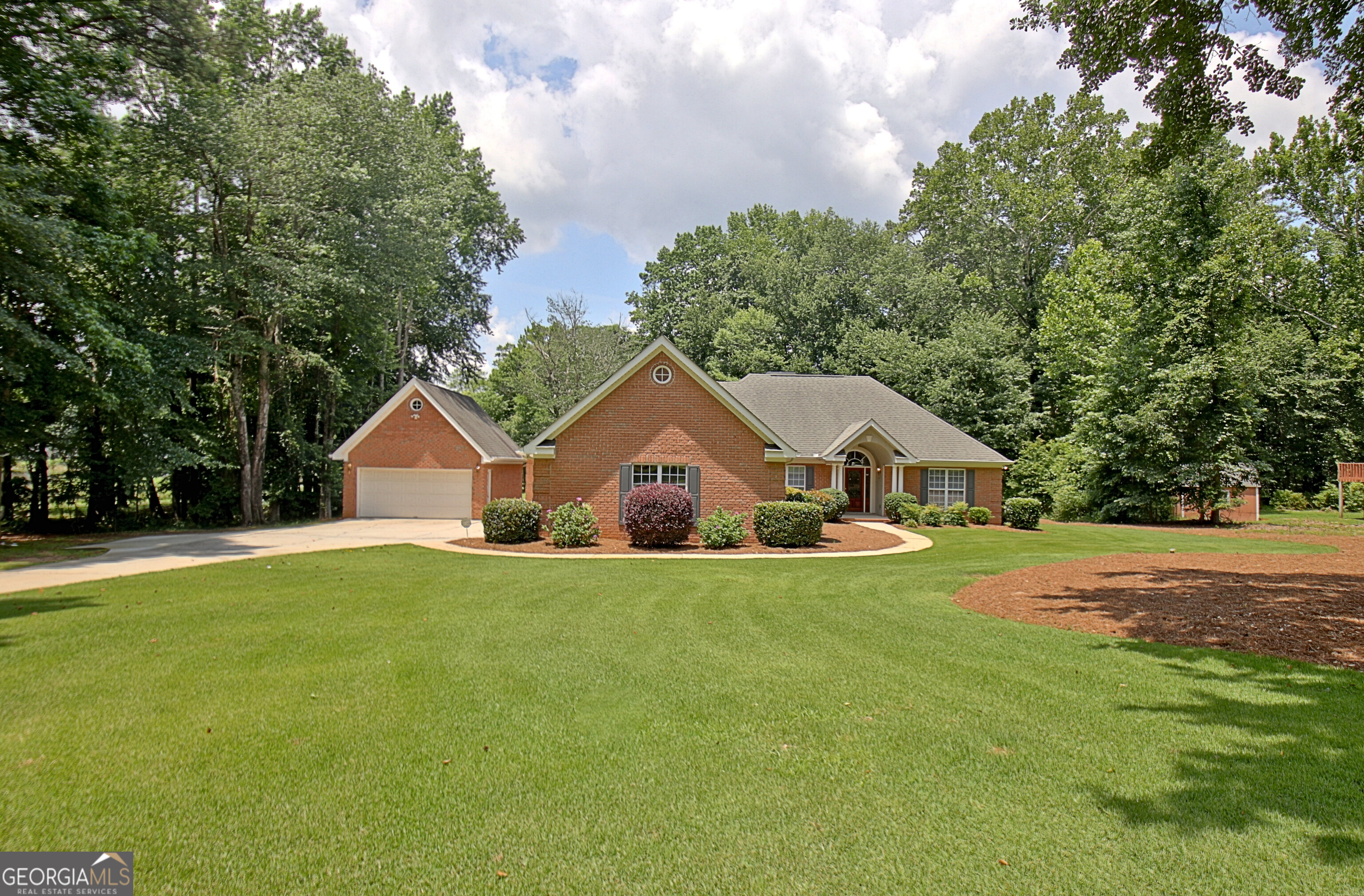 135 Pendleton Trail Property Photo 4
