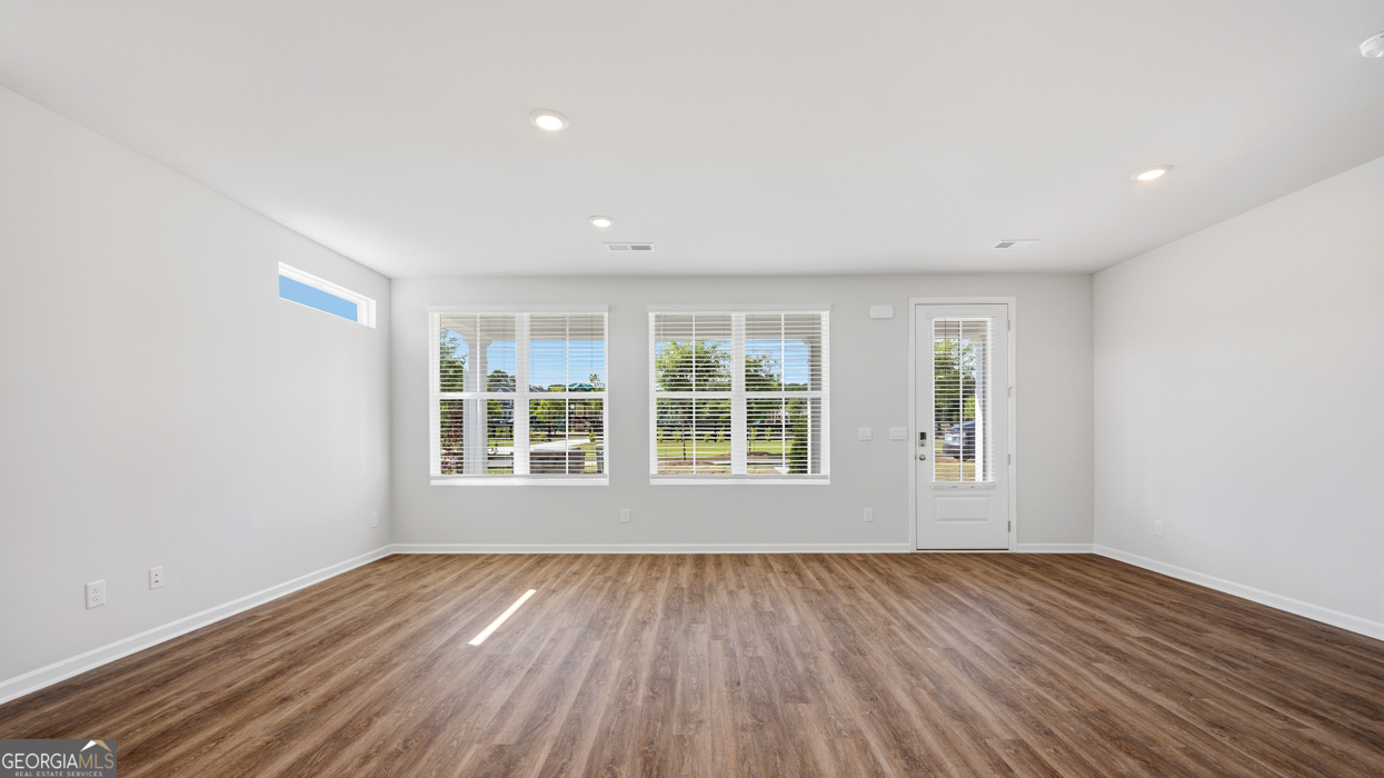 449 Tate Street Property Photo 16