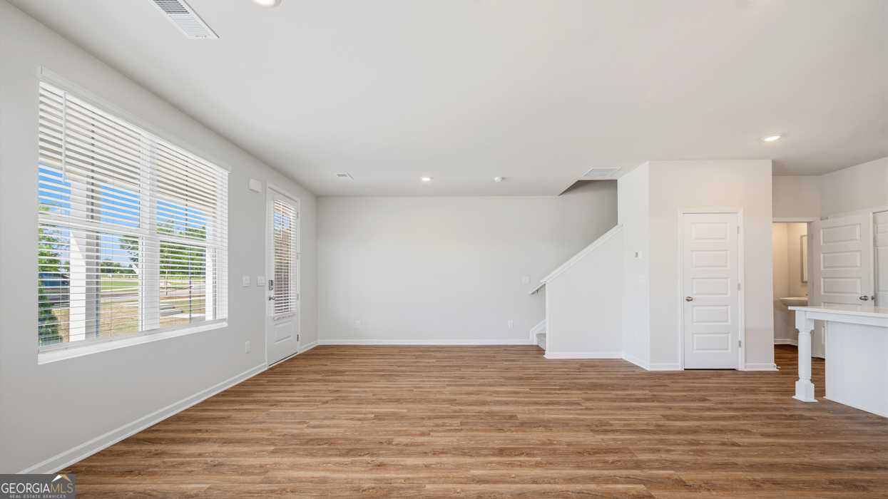 449 Tate Street Property Photo 18