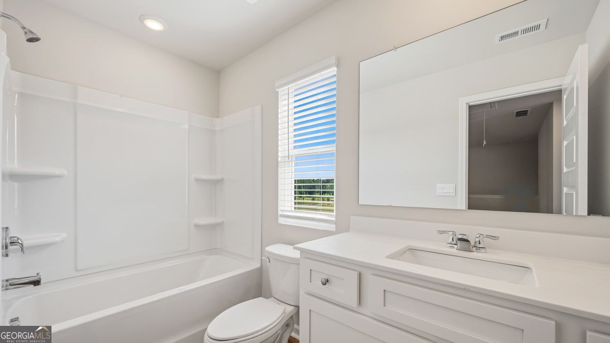 449 Tate Street Property Photo 24