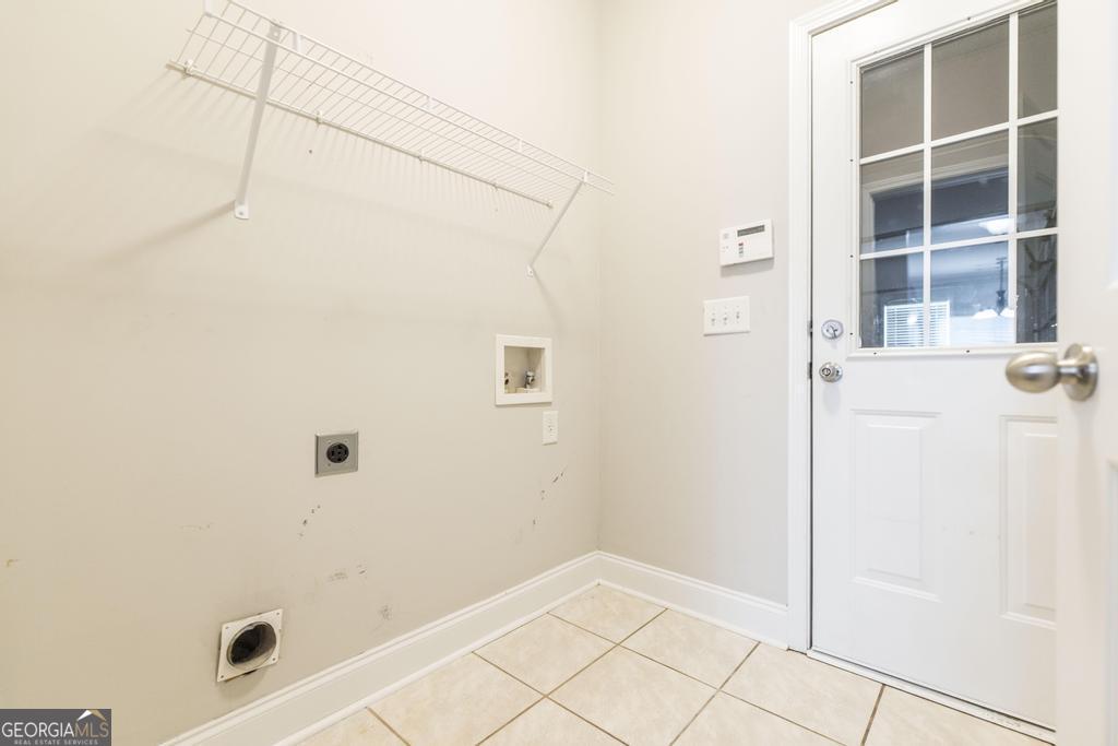 219 Knights Bridge Property Photo 17