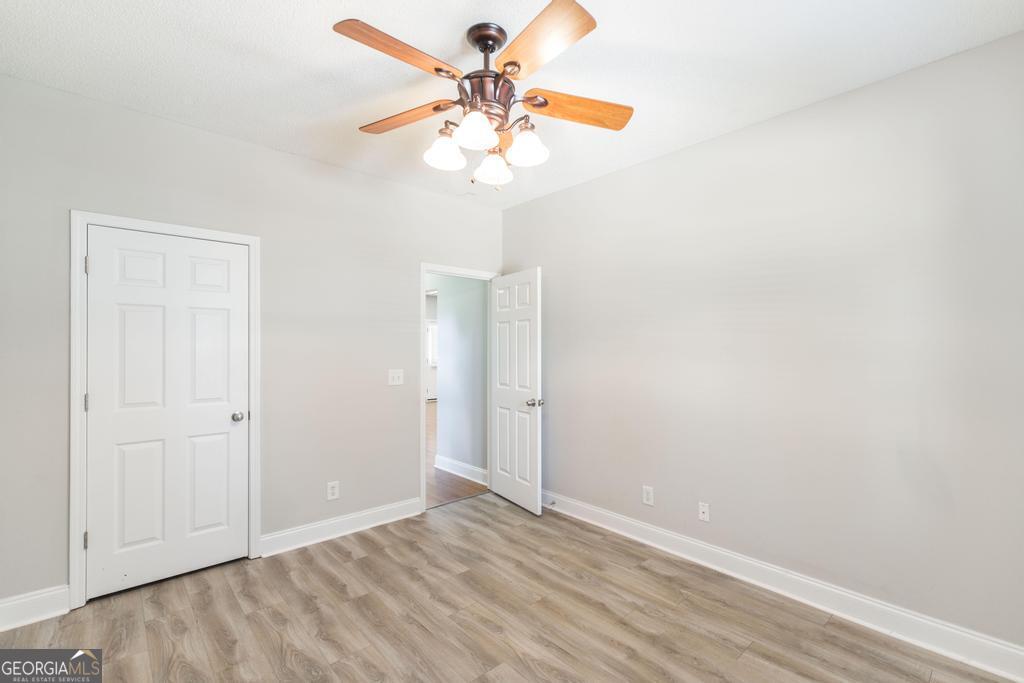 219 Knights Bridge Property Photo 25