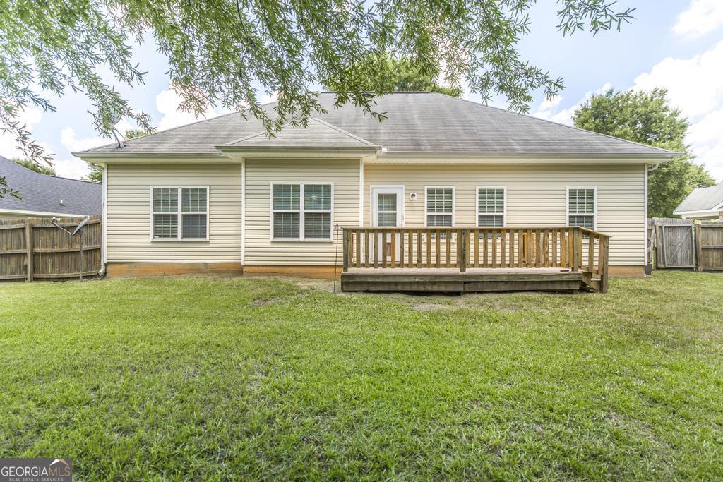 219 Knights Bridge Property Photo 31