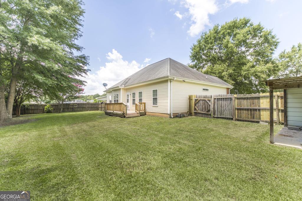 219 Knights Bridge Property Photo 32