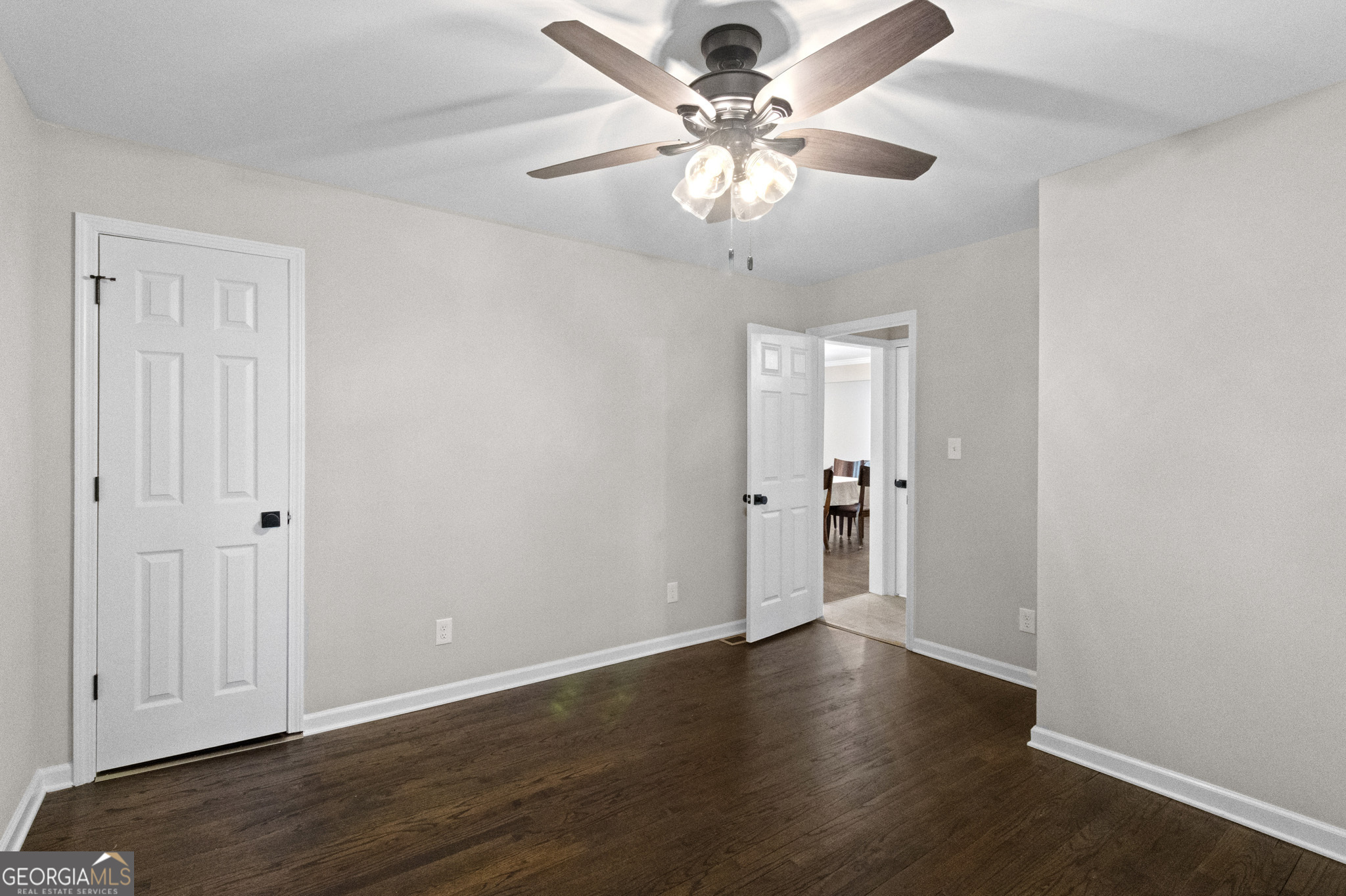 400 Somerset Drive Property Photo 12