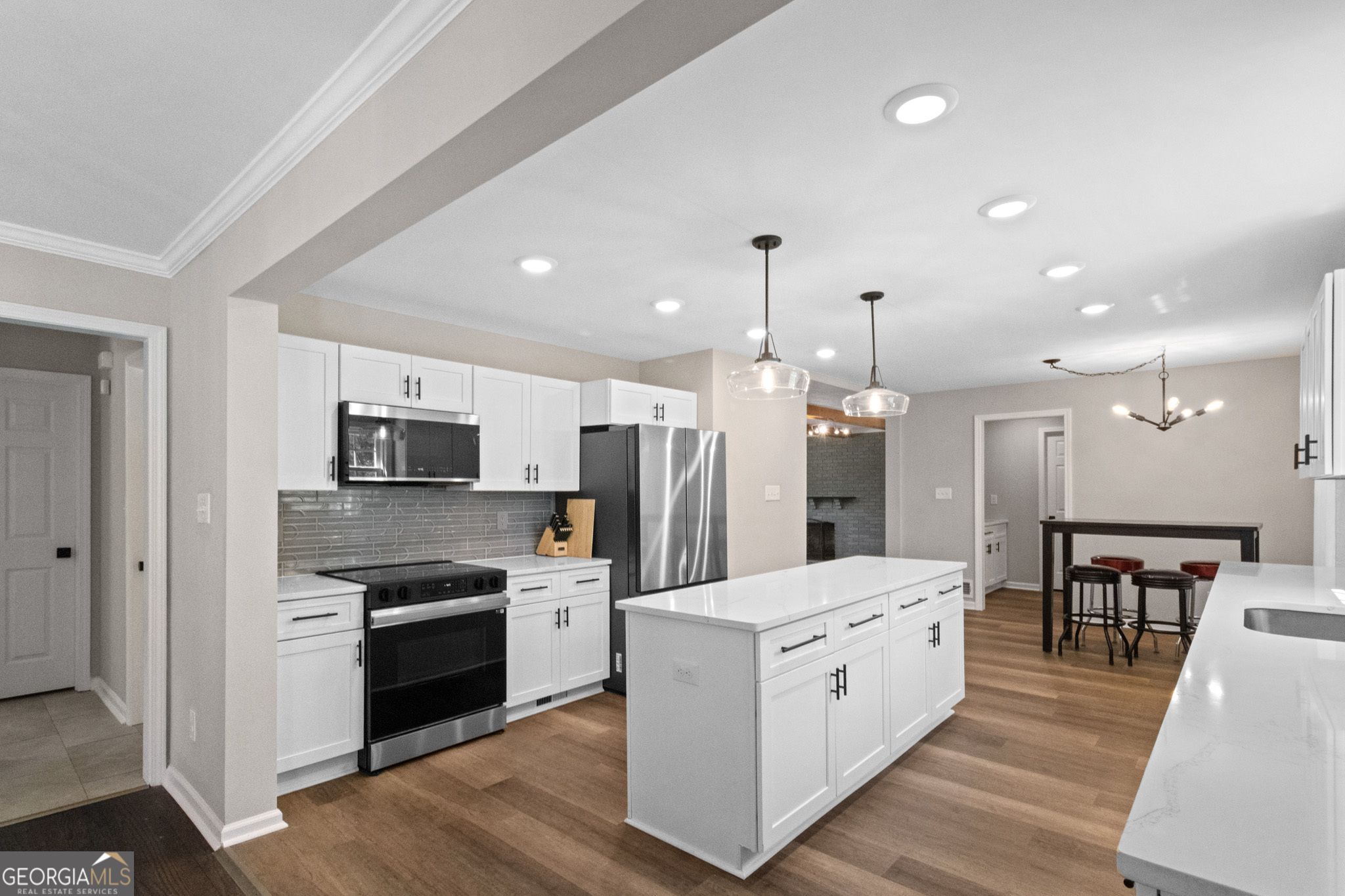 400 Somerset Drive Property Photo 14