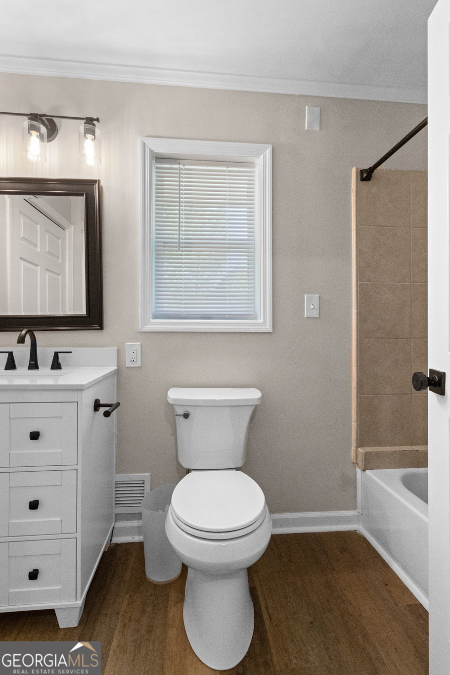 400 Somerset Drive Property Photo 18