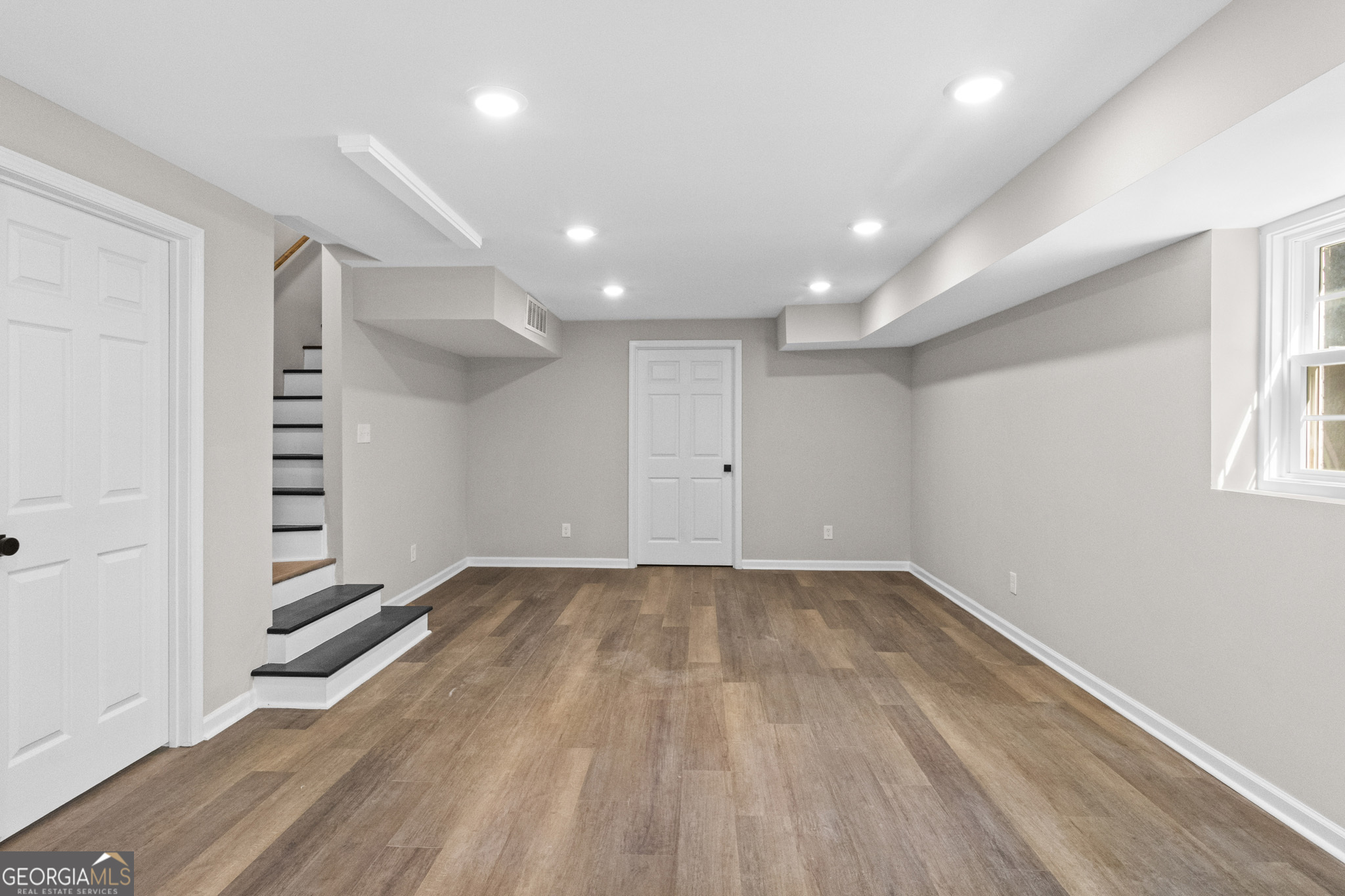 400 Somerset Drive Property Photo 41