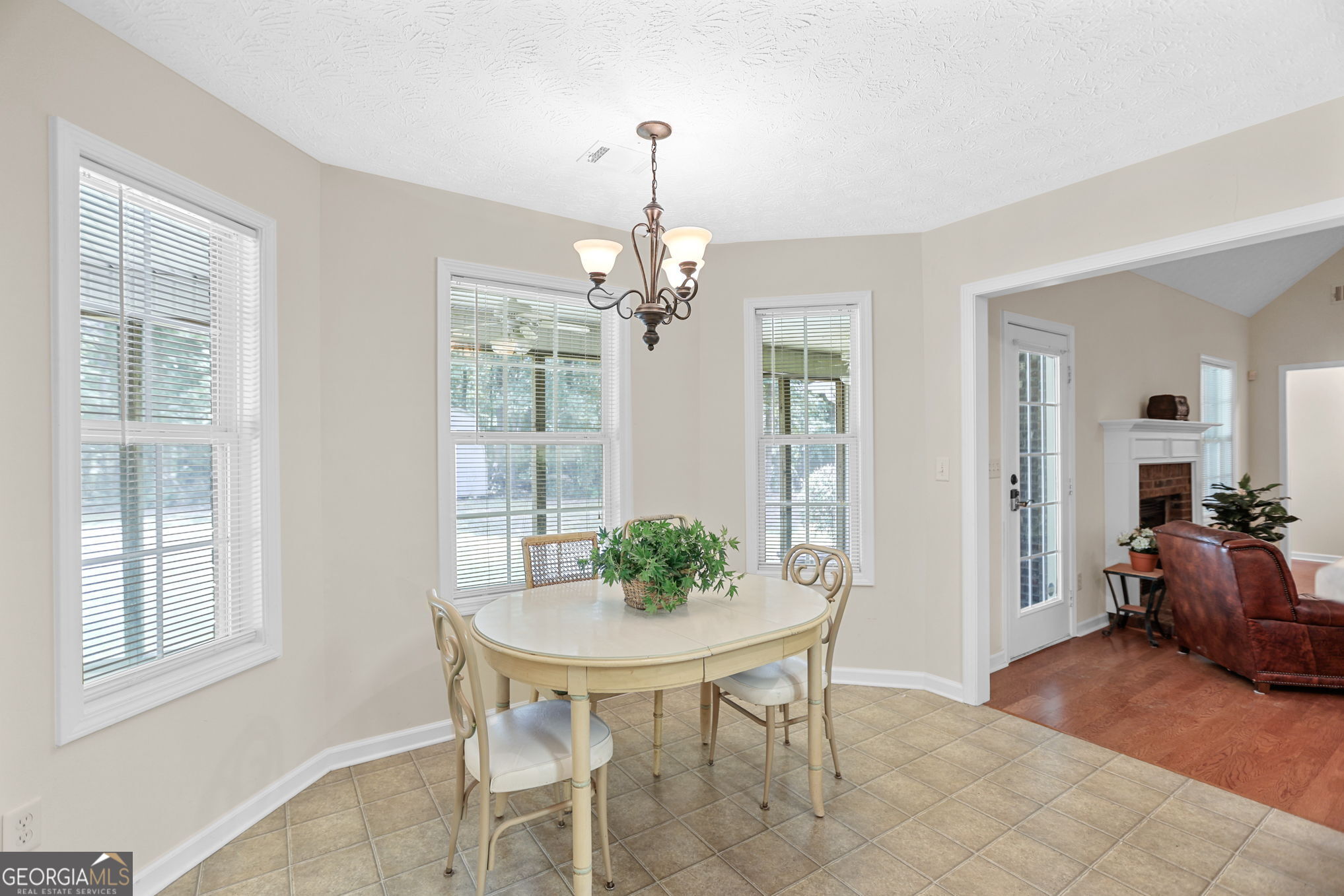 892 Brooks Woolsey Road Property Photo 8