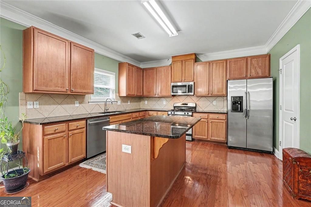 3091 Montauk Hill Drive Property Photo 15