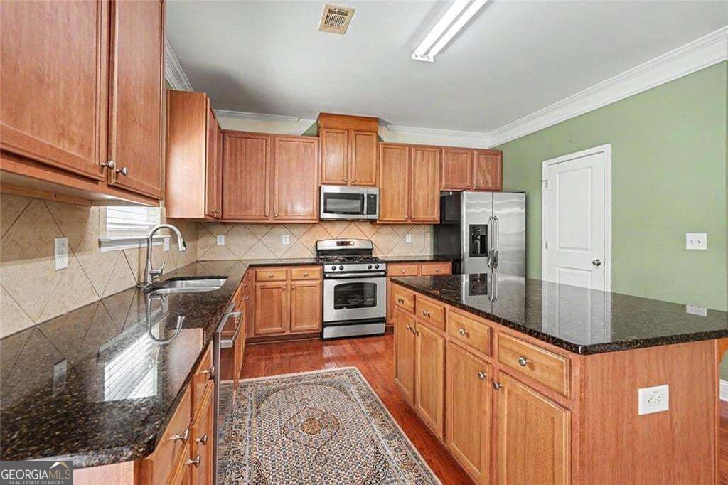 3091 Montauk Hill Drive Property Photo 16