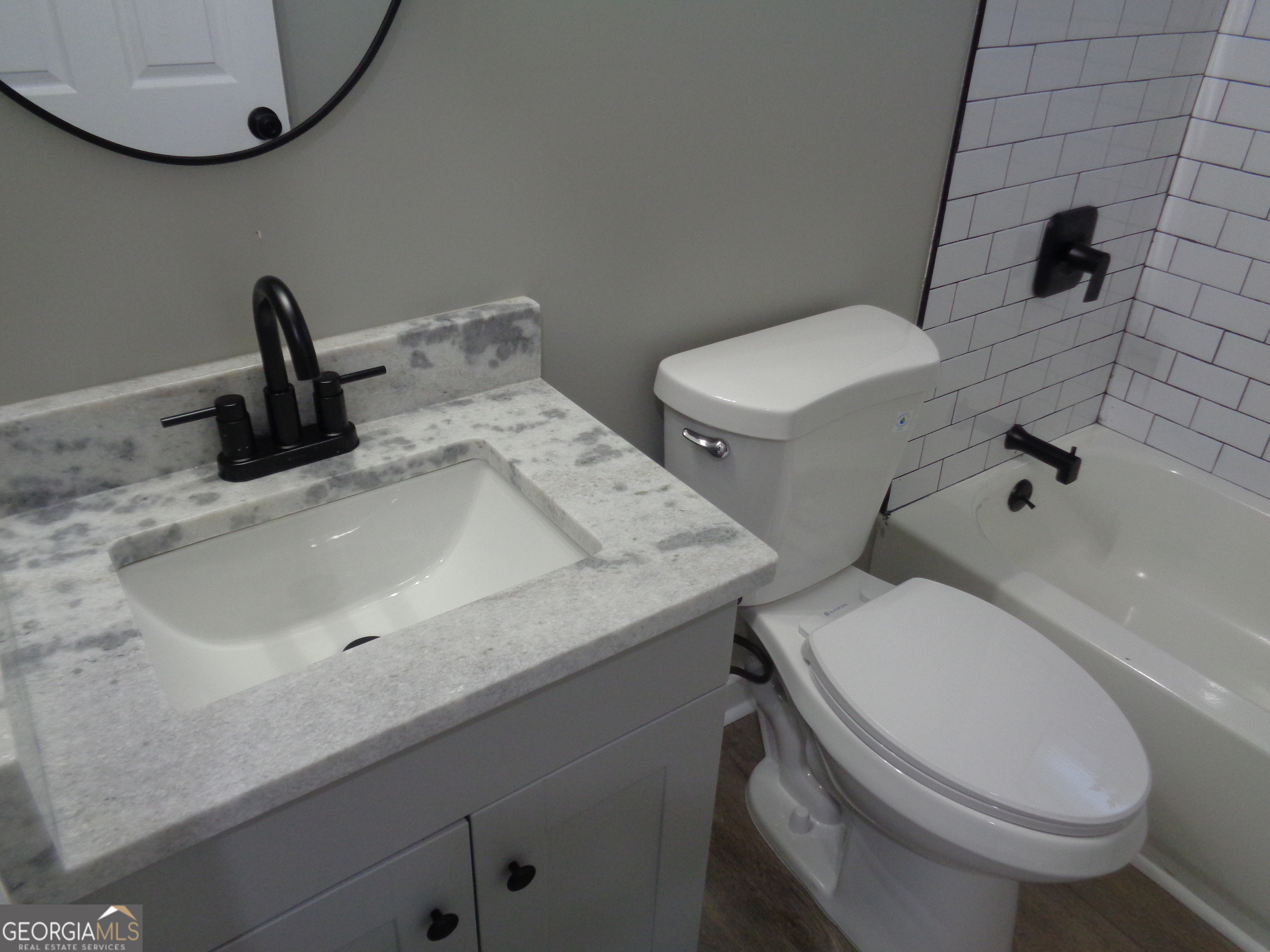 1060 Garibaldi Street Sw Property Photo 9