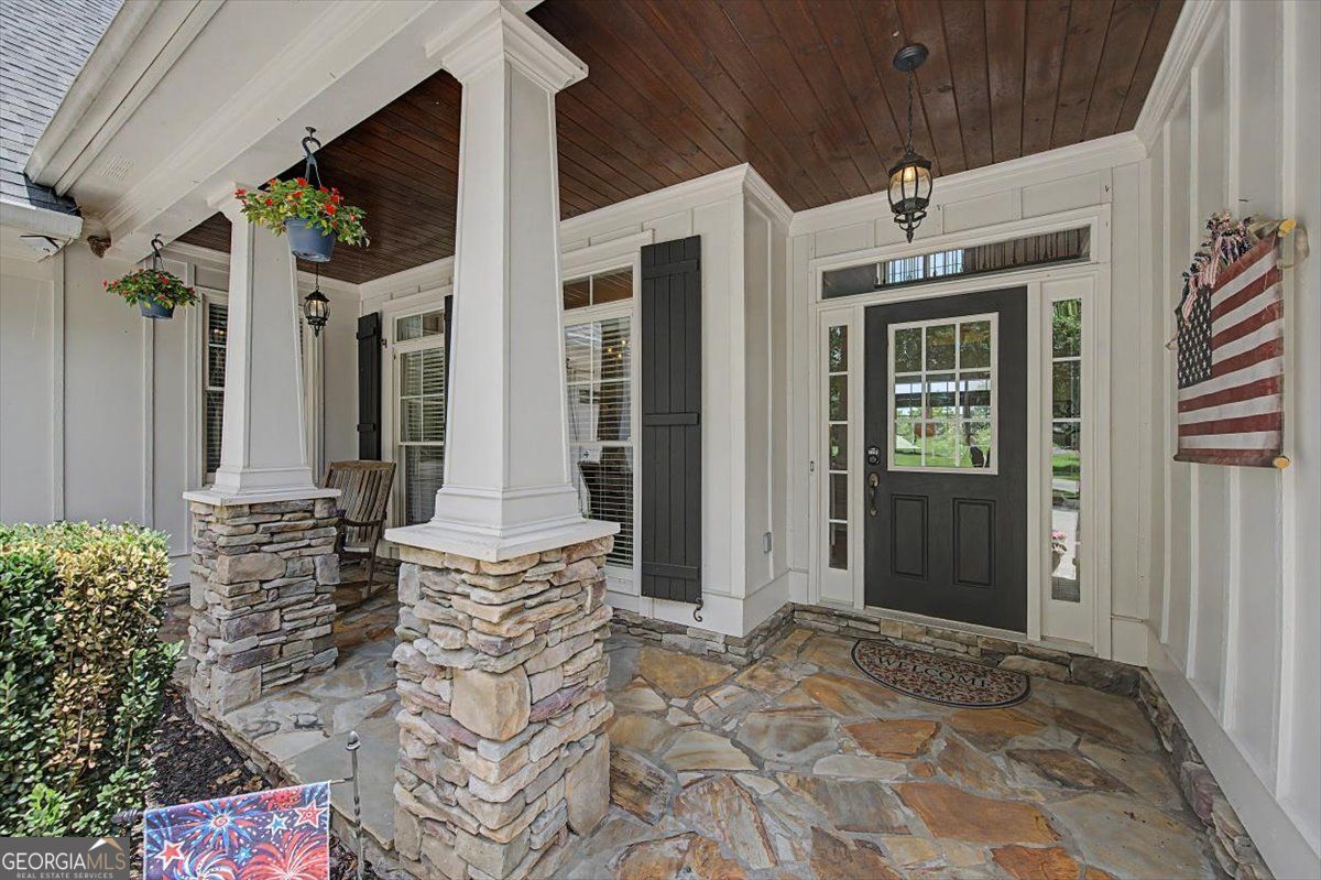 1334 Euharlee Road Property Photo 4