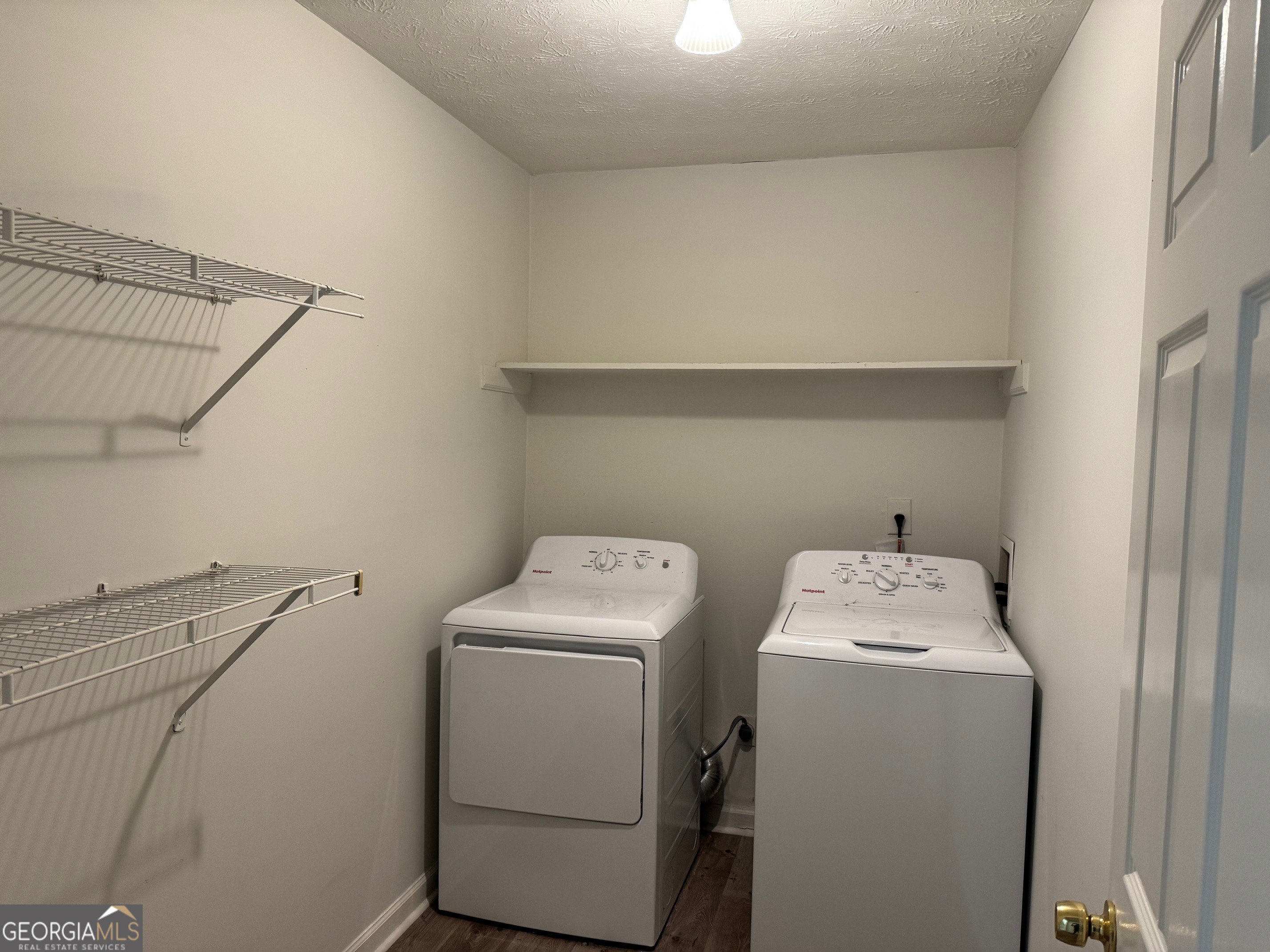 139 Burnham Property Photo 10