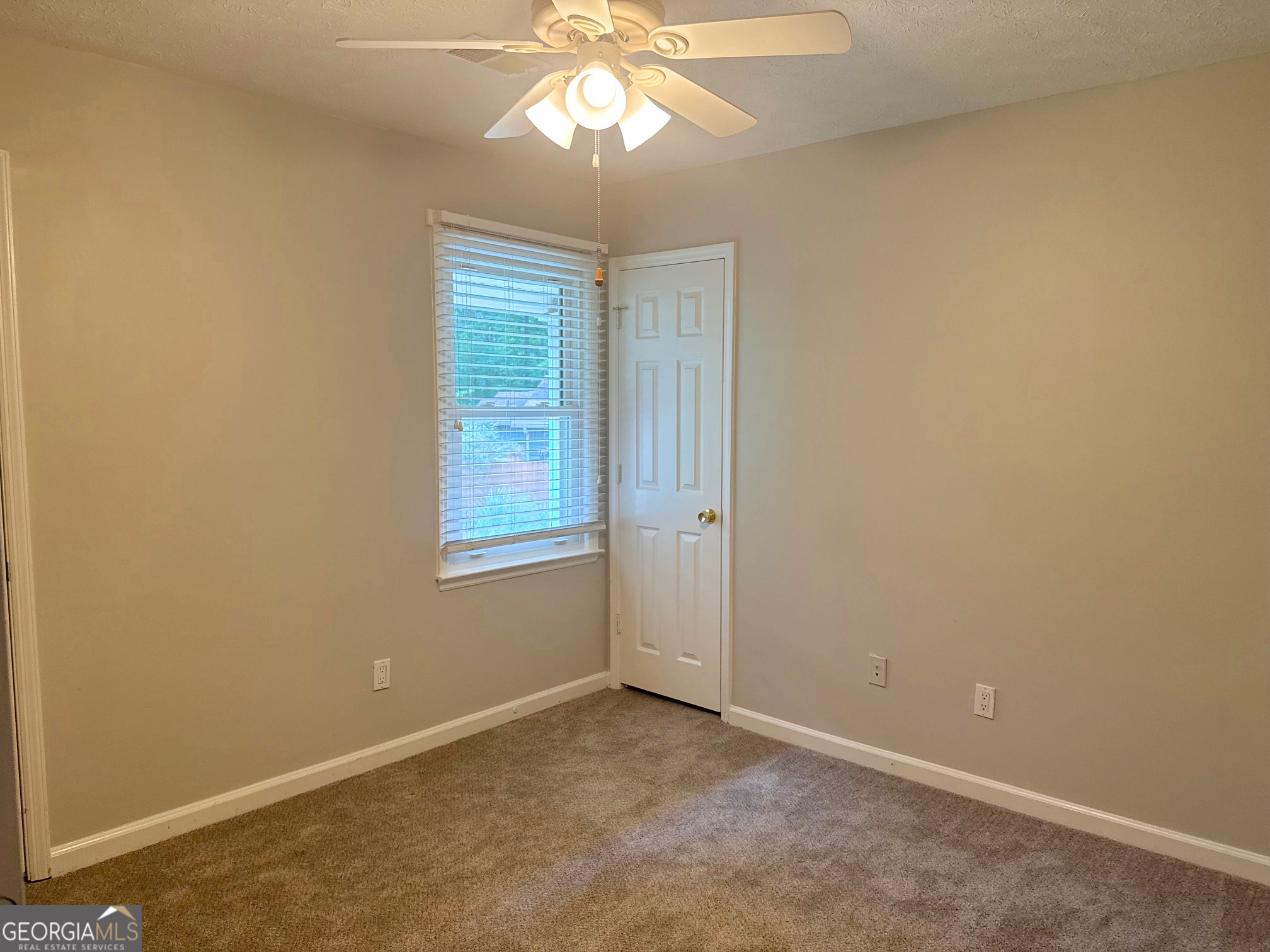139 Burnham Property Photo 16