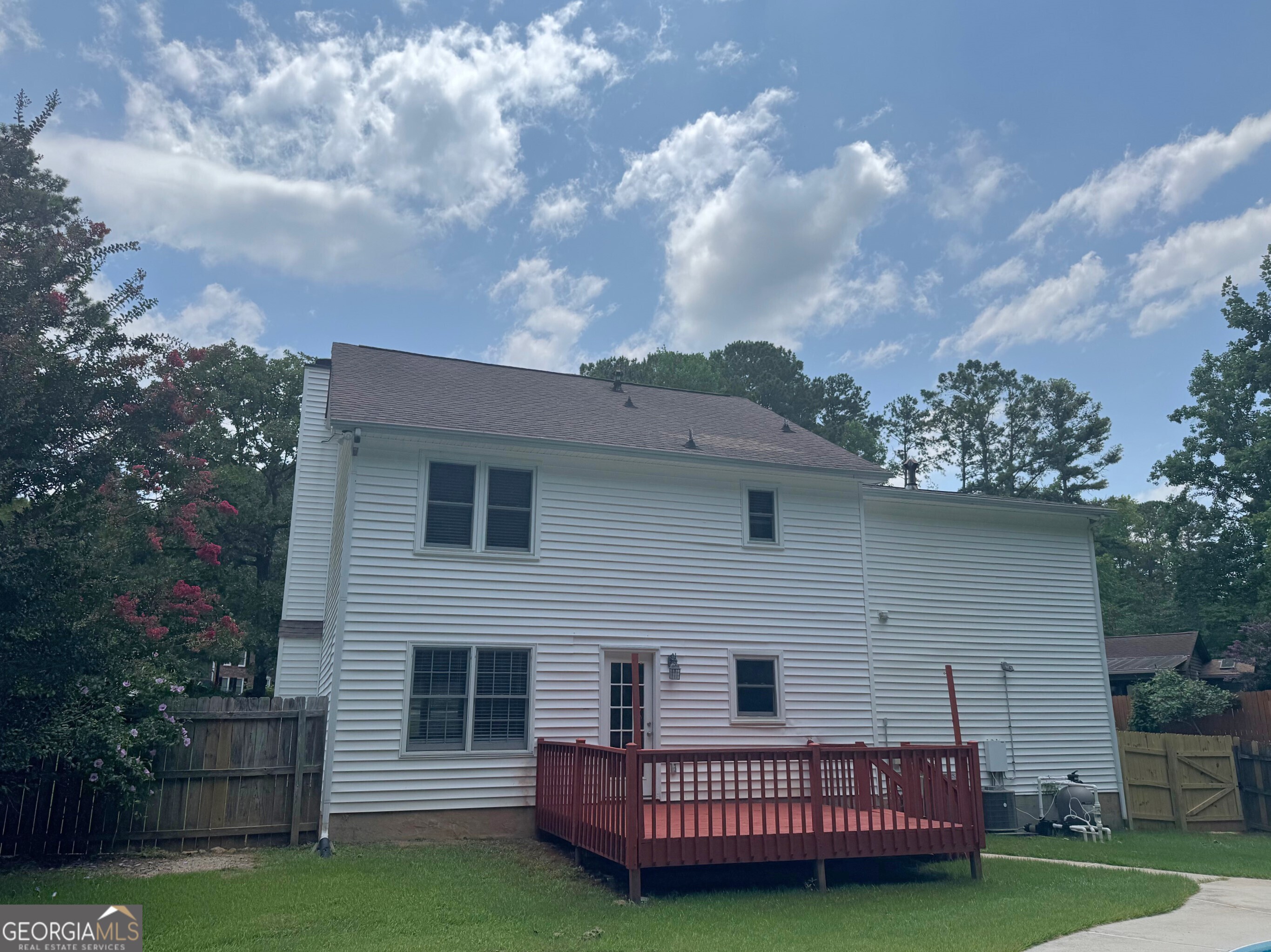 139 Burnham Property Photo 17