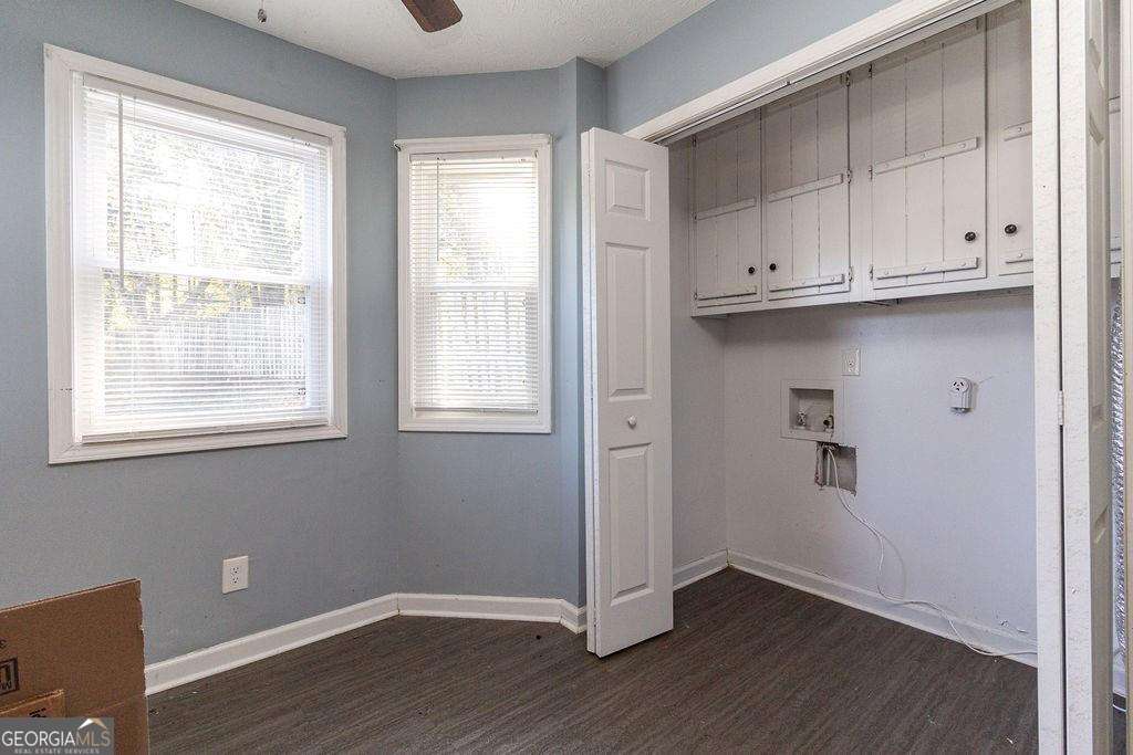 8697 Ashley Way Property Photo 5