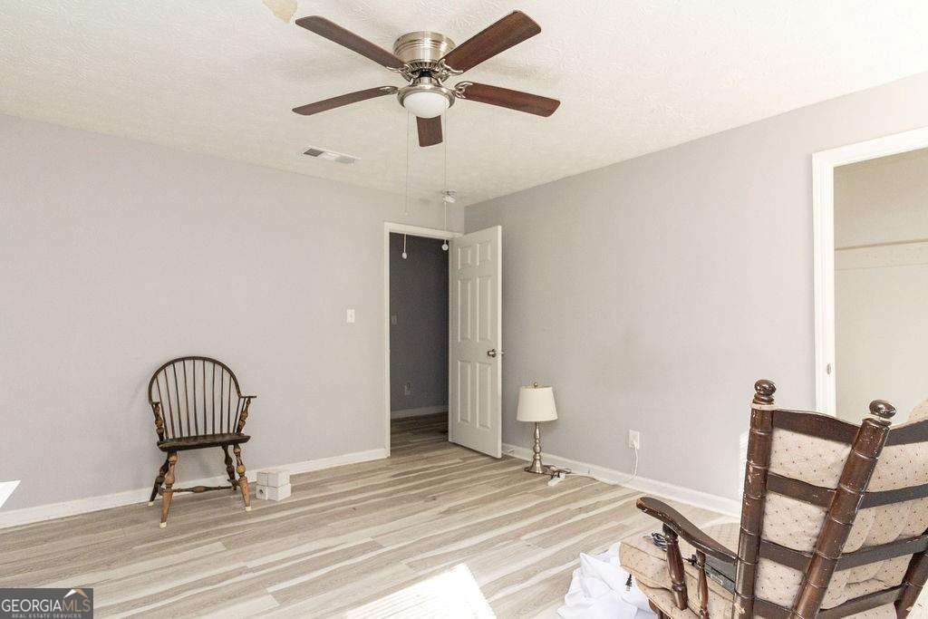 8697 Ashley Way Property Photo 6