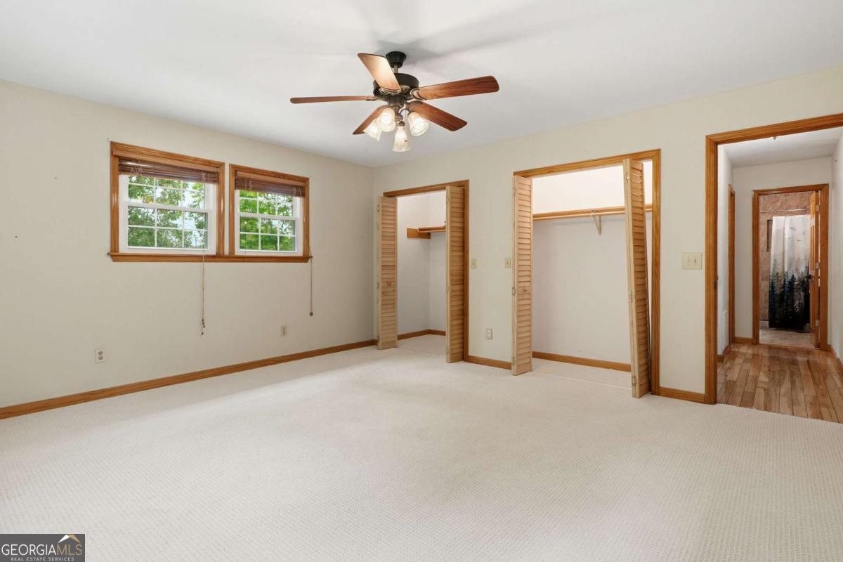 946 Laurel Circle Property Photo 18