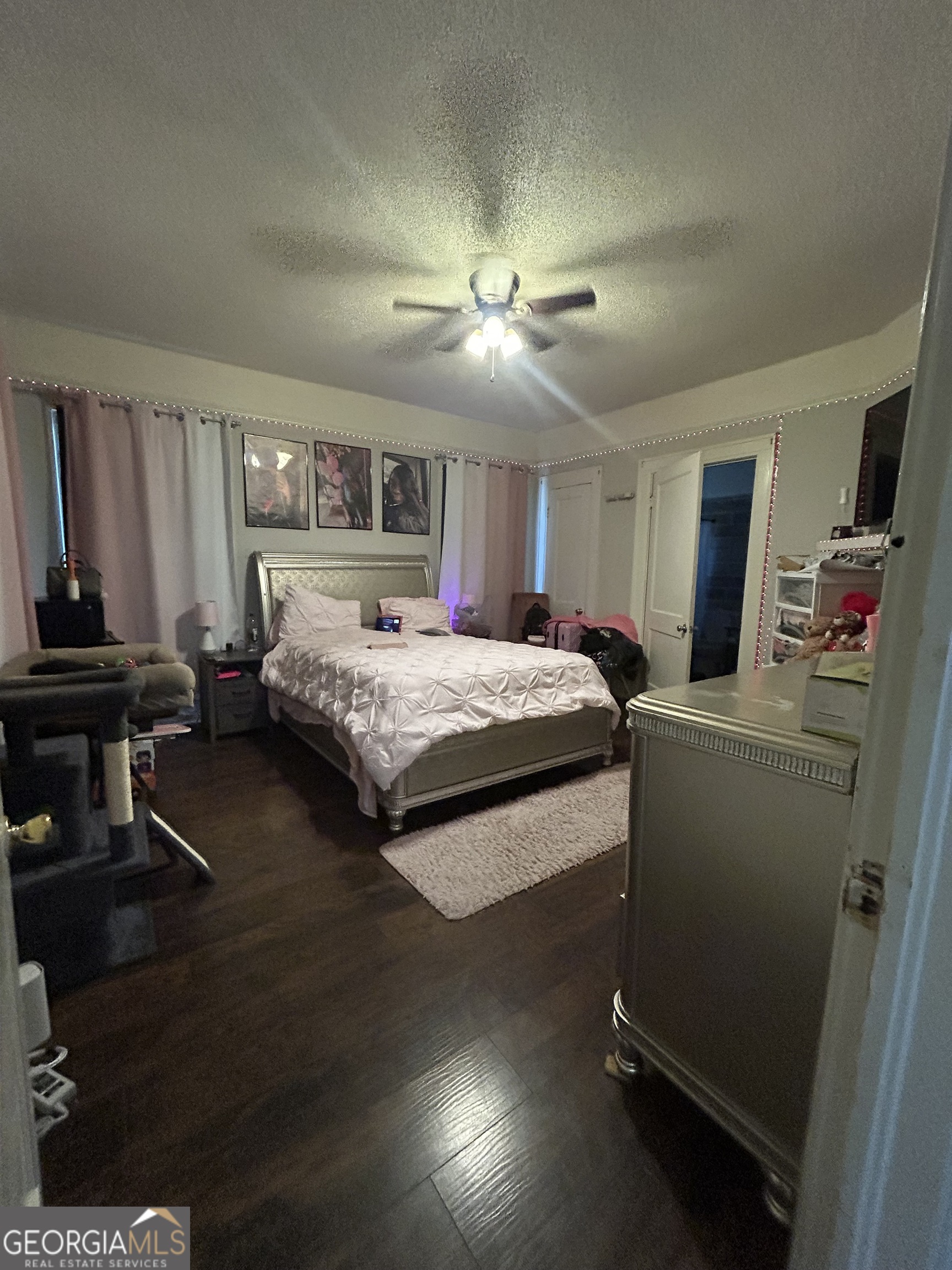 2448 Beech Avenue Property Photo 5