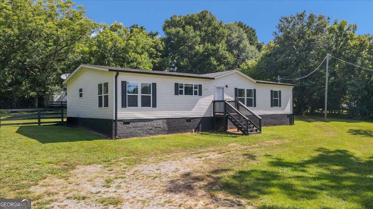 3410 Holbrook Road Property Photo 2