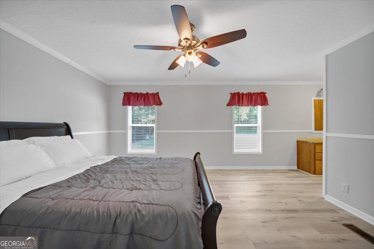 3410 Holbrook Road Property Photo 18