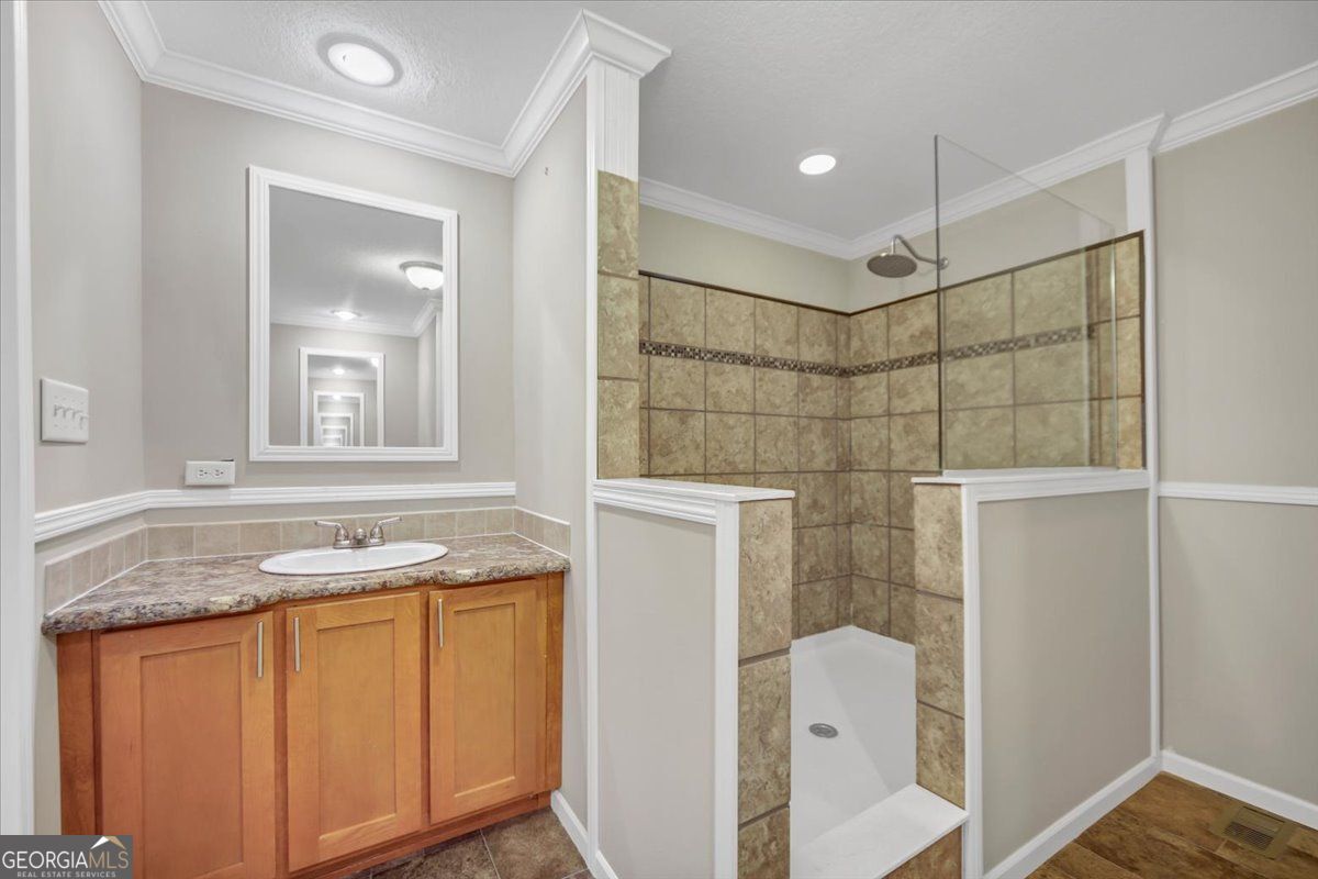 3410 Holbrook Road Property Photo 22