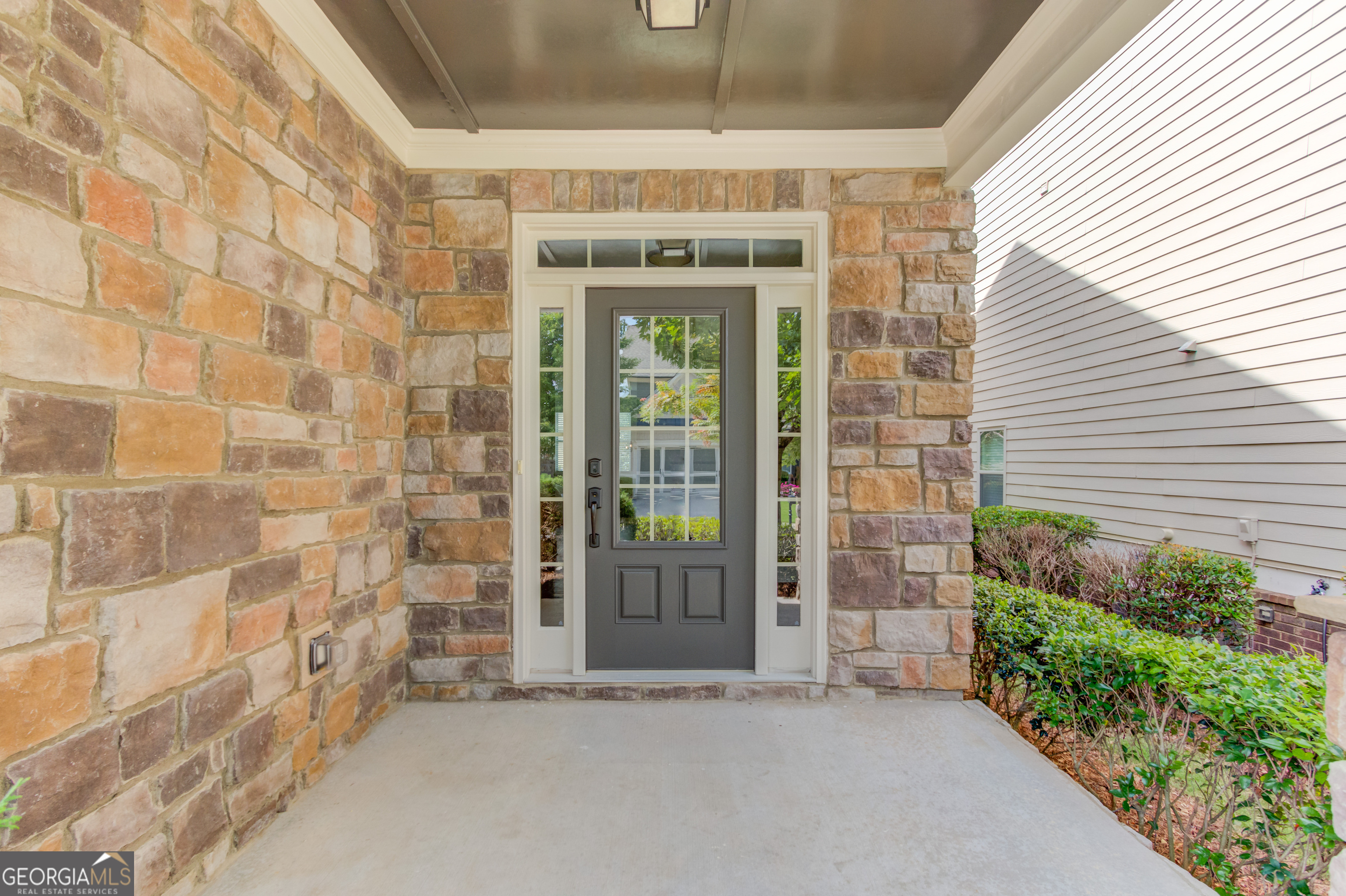 6907 Trailing Ivy Way Property Photo 3