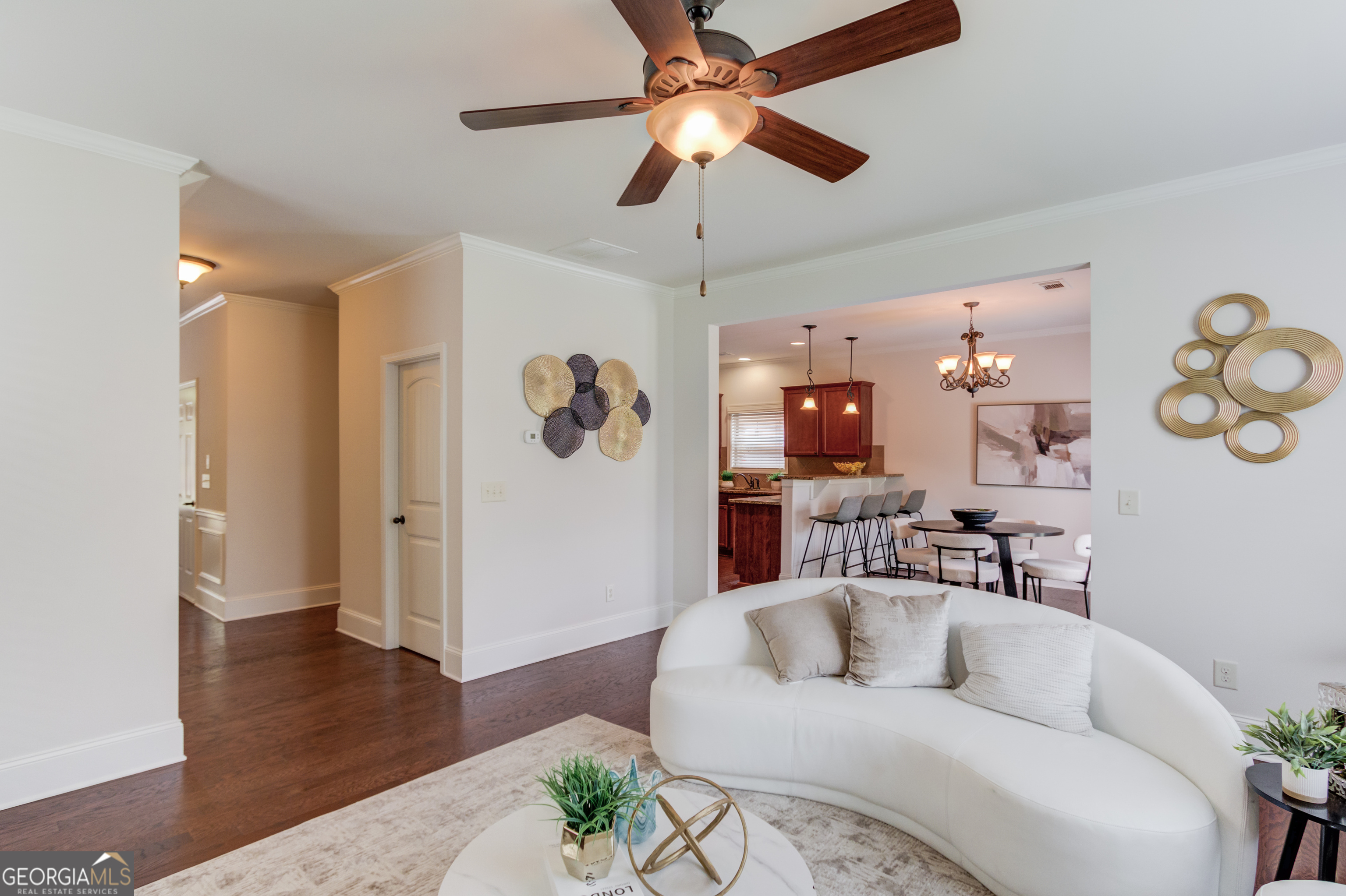 6907 Trailing Ivy Way Property Photo 8