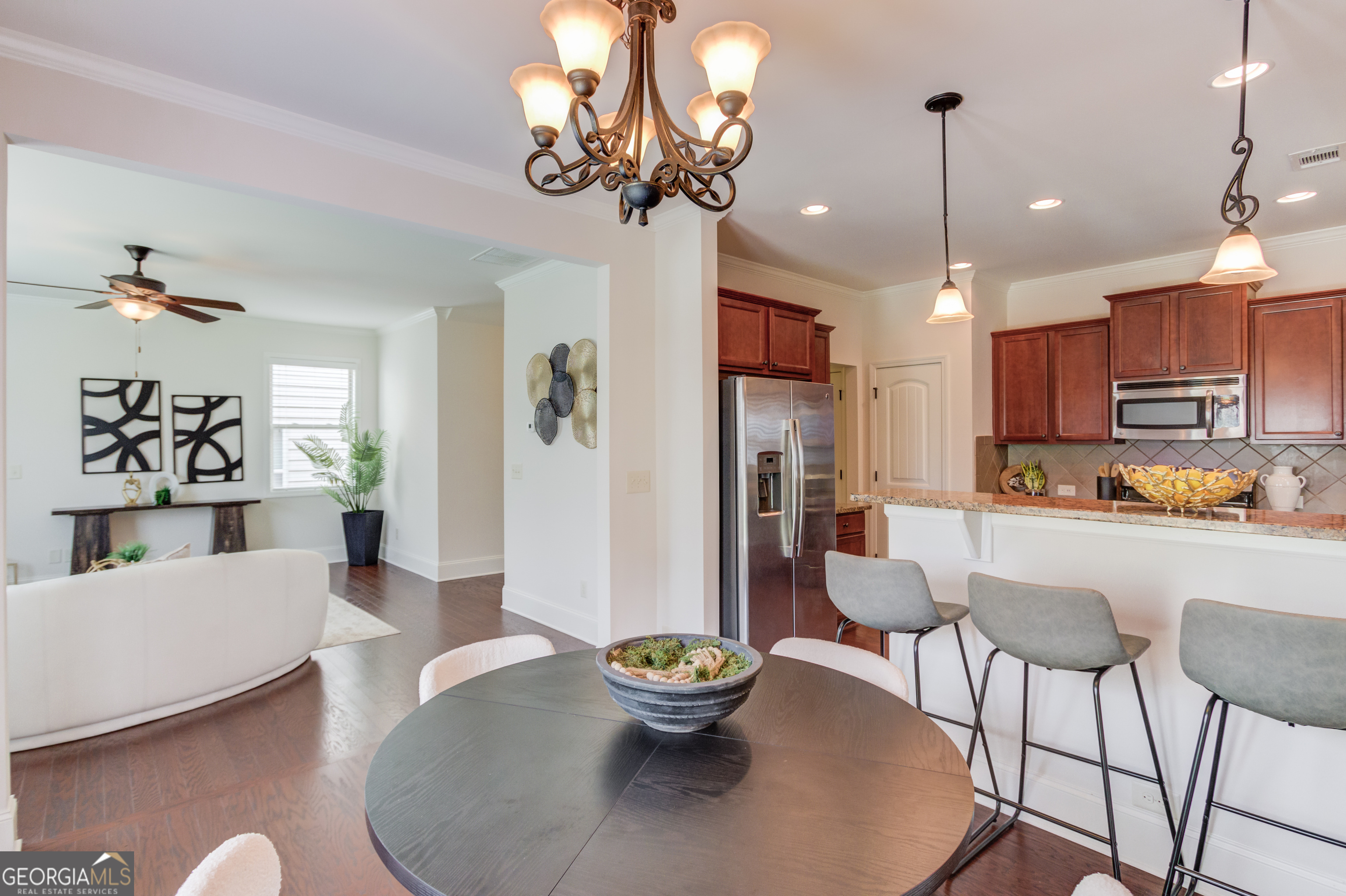 6907 Trailing Ivy Way Property Photo 10