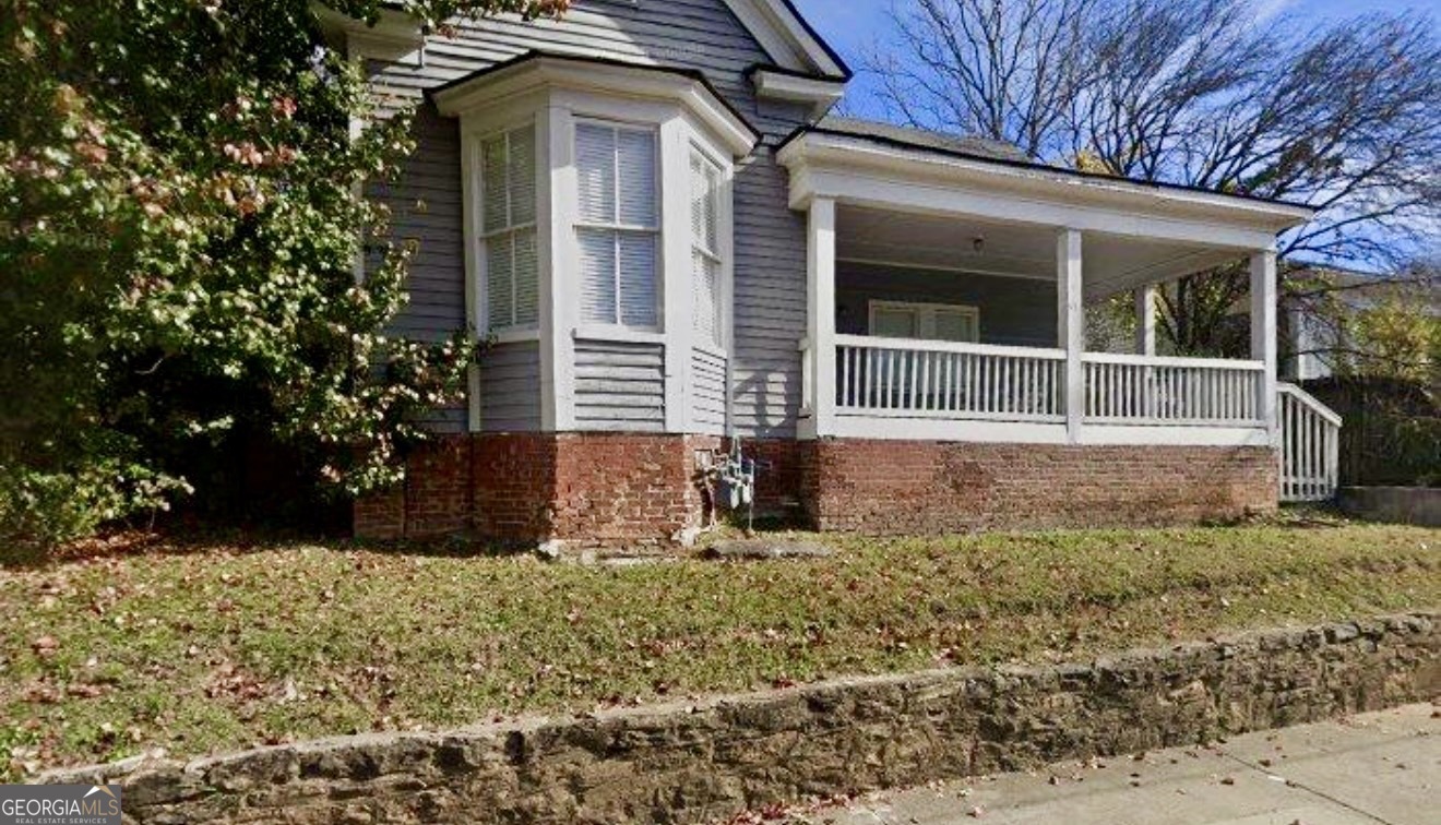 67 Boulevard NE Property Photo 1