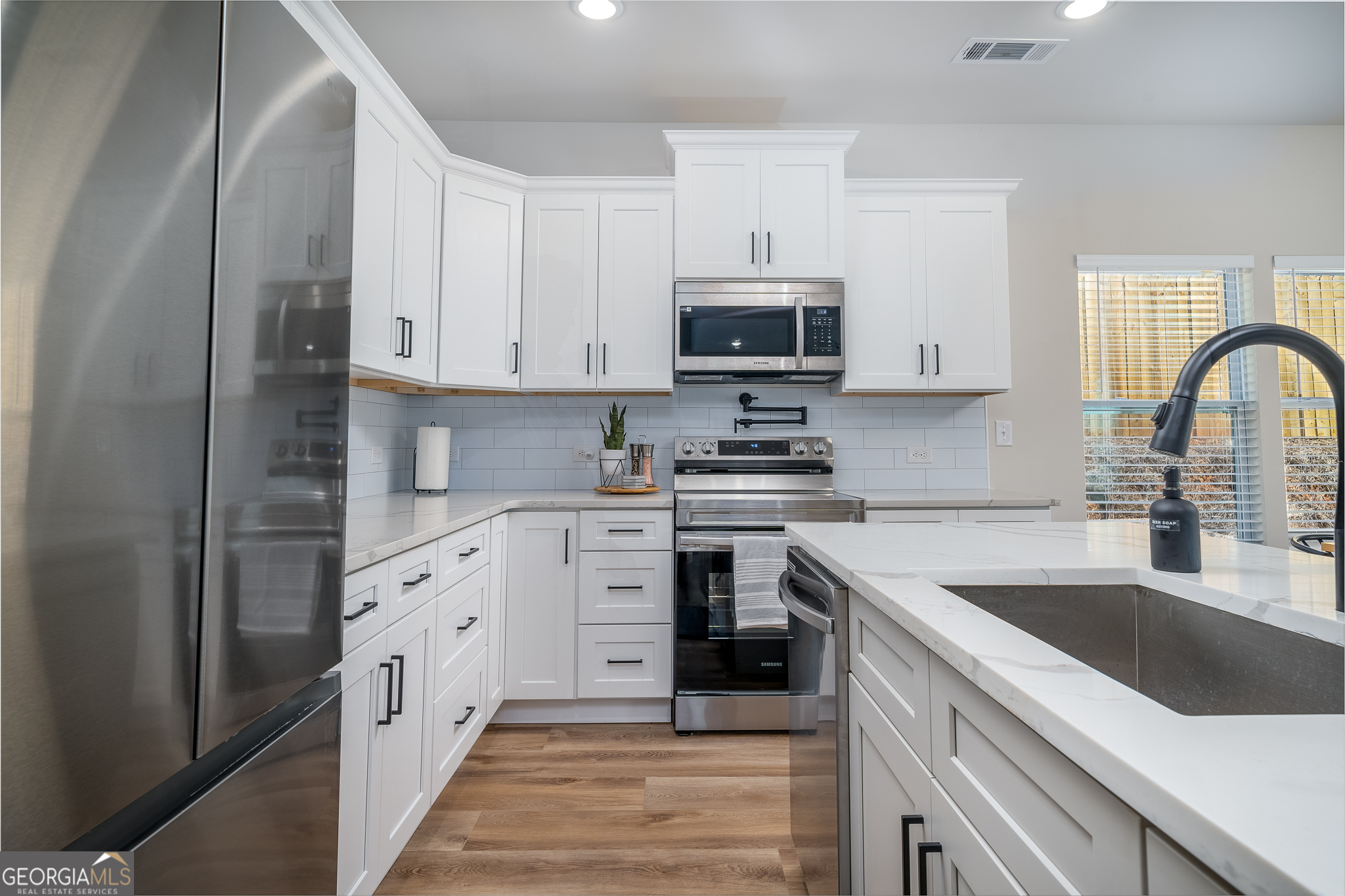 3611 Tower Way Property Photo 9
