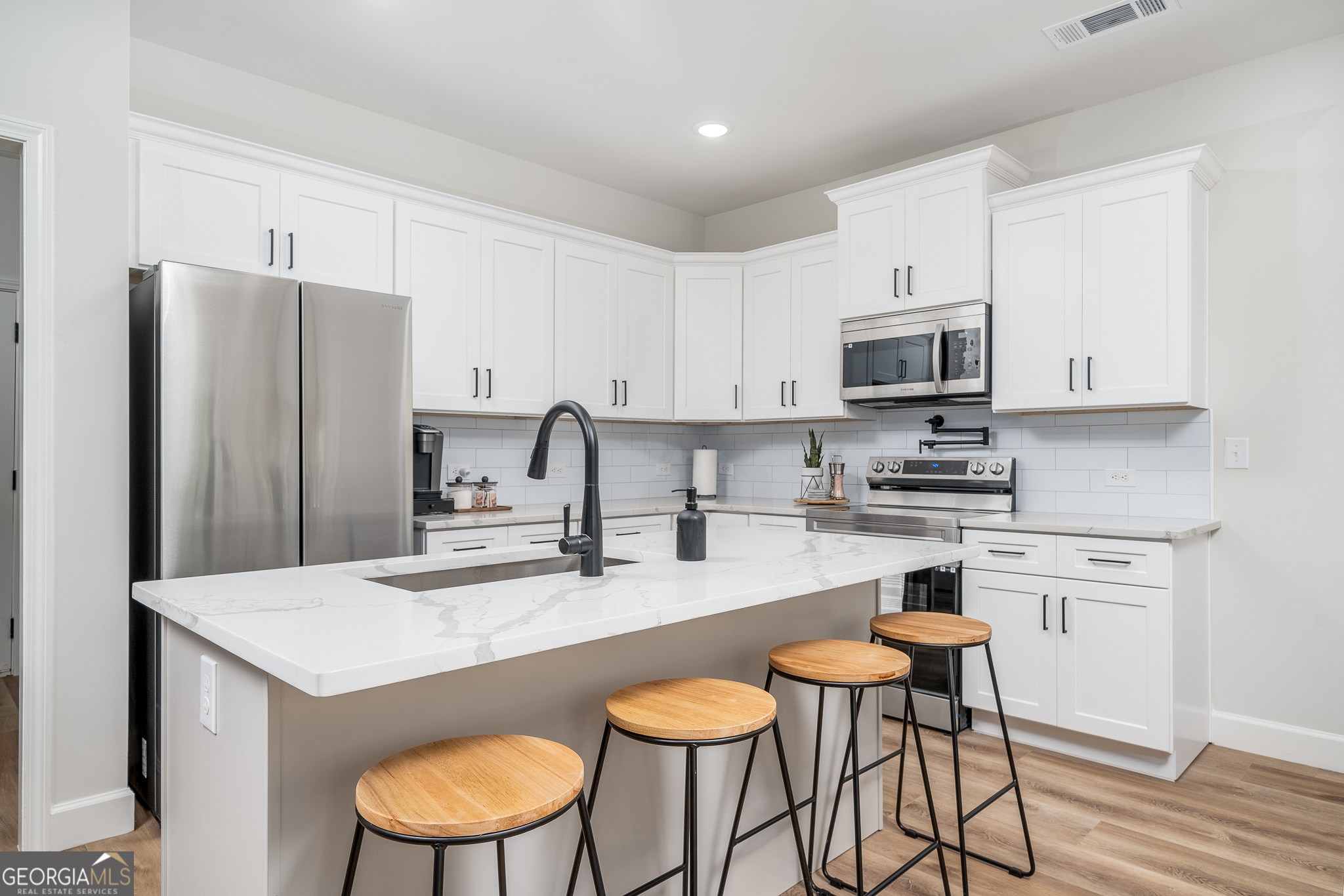 3611 Tower Way Property Photo 10