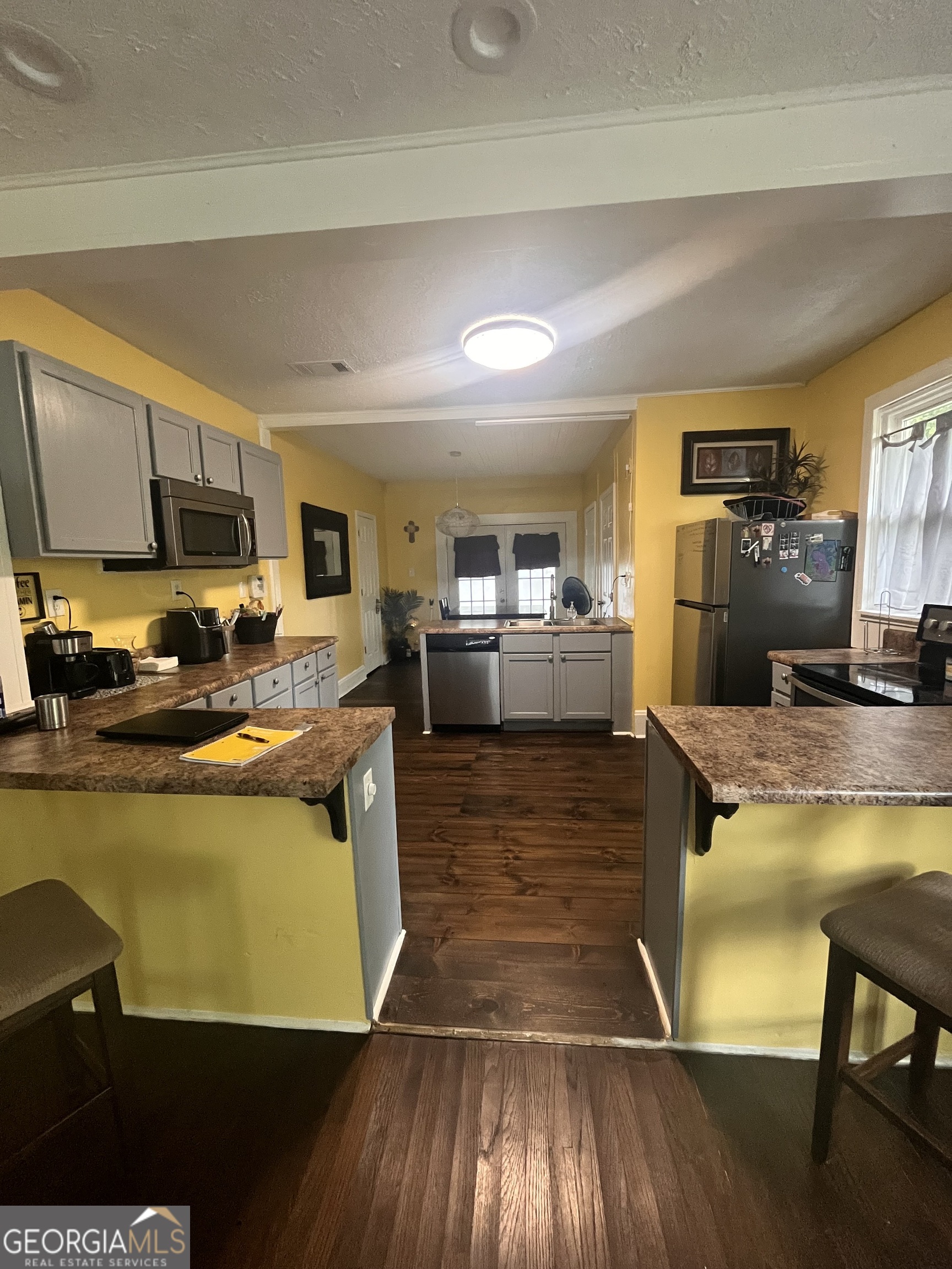 970 North Avenue Property Photo 3