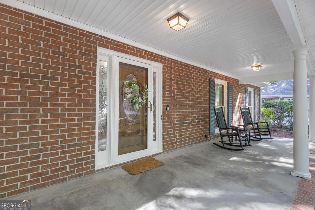120 Ellenwood Court Property Photo 7