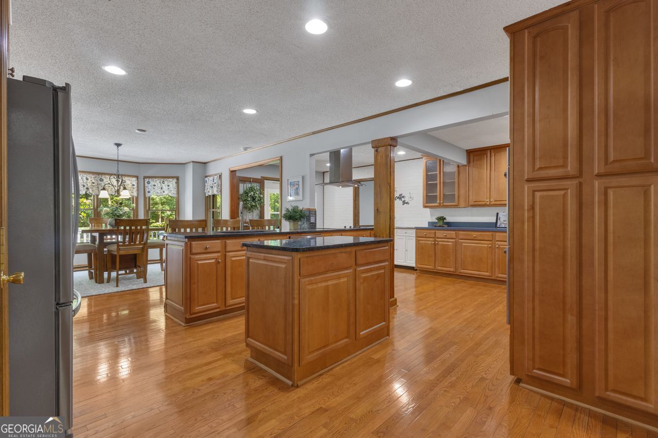 120 Ellenwood Court Property Photo 17