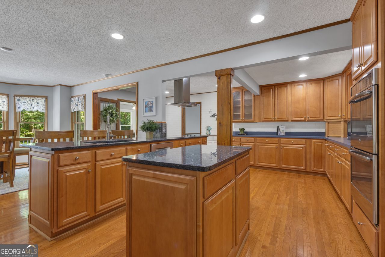 120 Ellenwood Court Property Photo 18