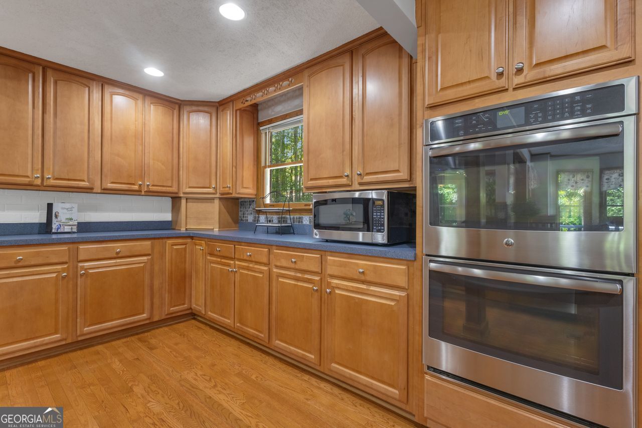 120 Ellenwood Court Property Photo 19