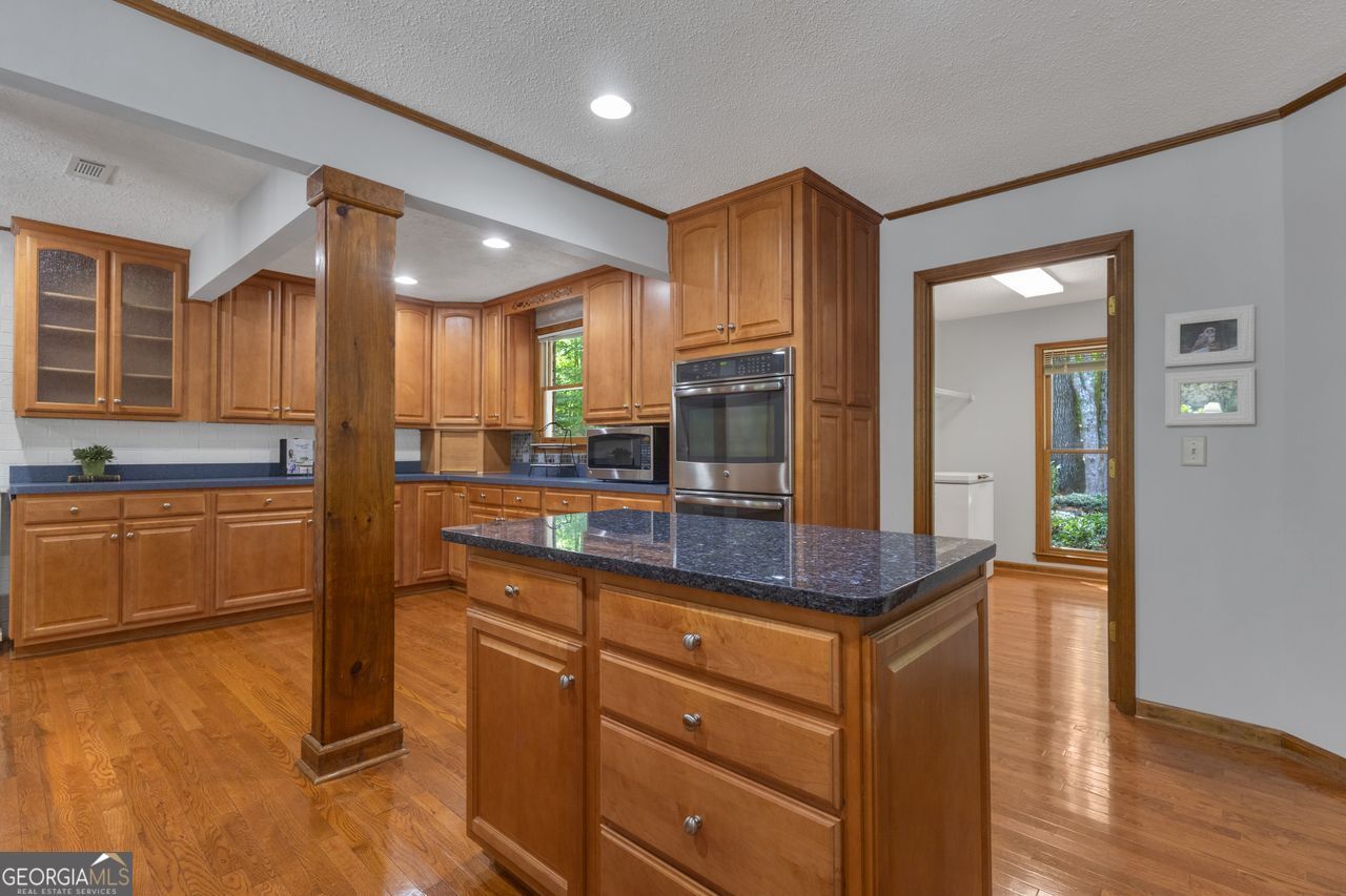 120 Ellenwood Court Property Photo 26