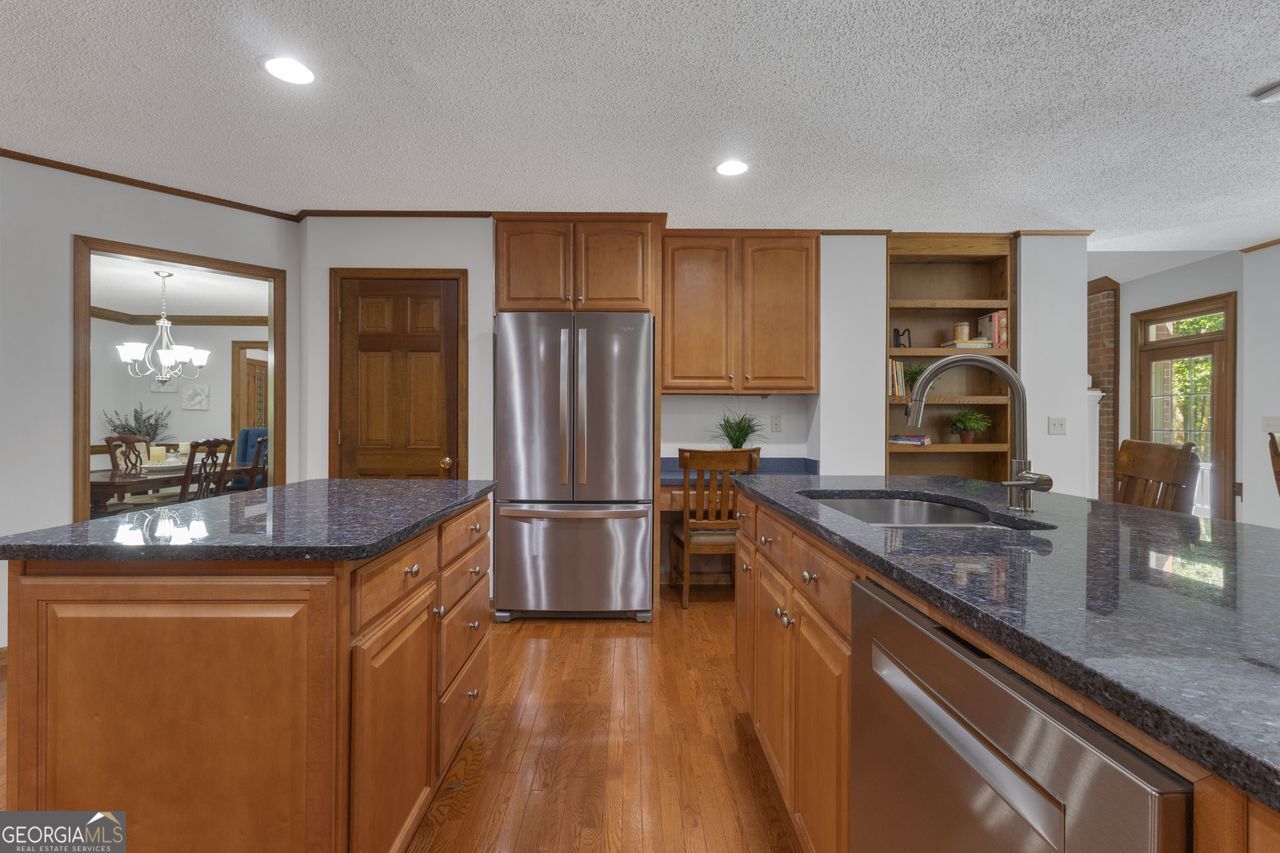 120 Ellenwood Court Property Photo 28