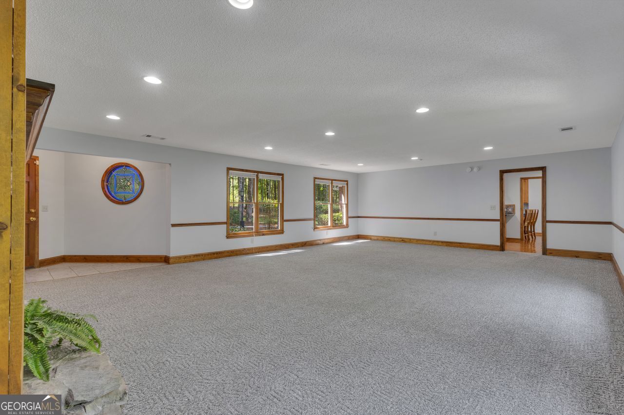 120 Ellenwood Court Property Photo 32