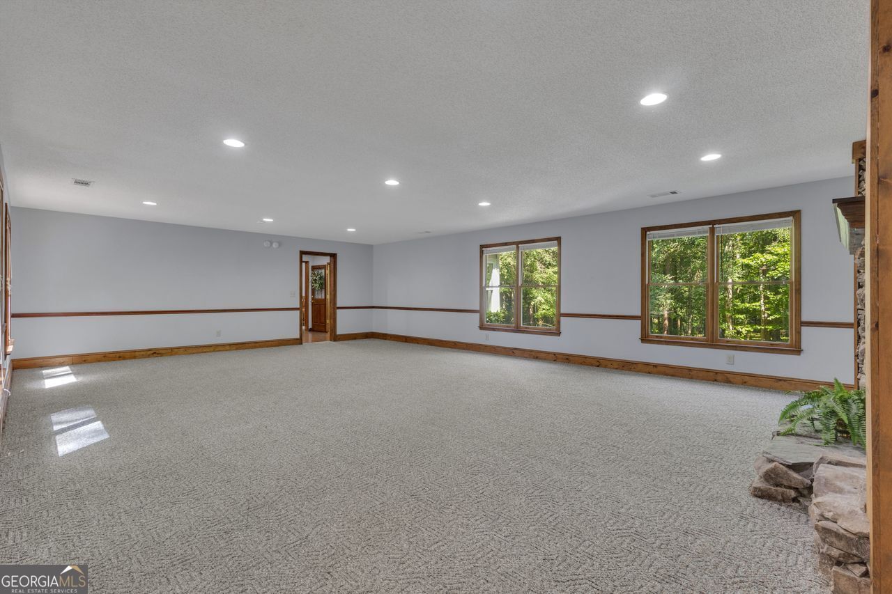 120 Ellenwood Court Property Photo 33