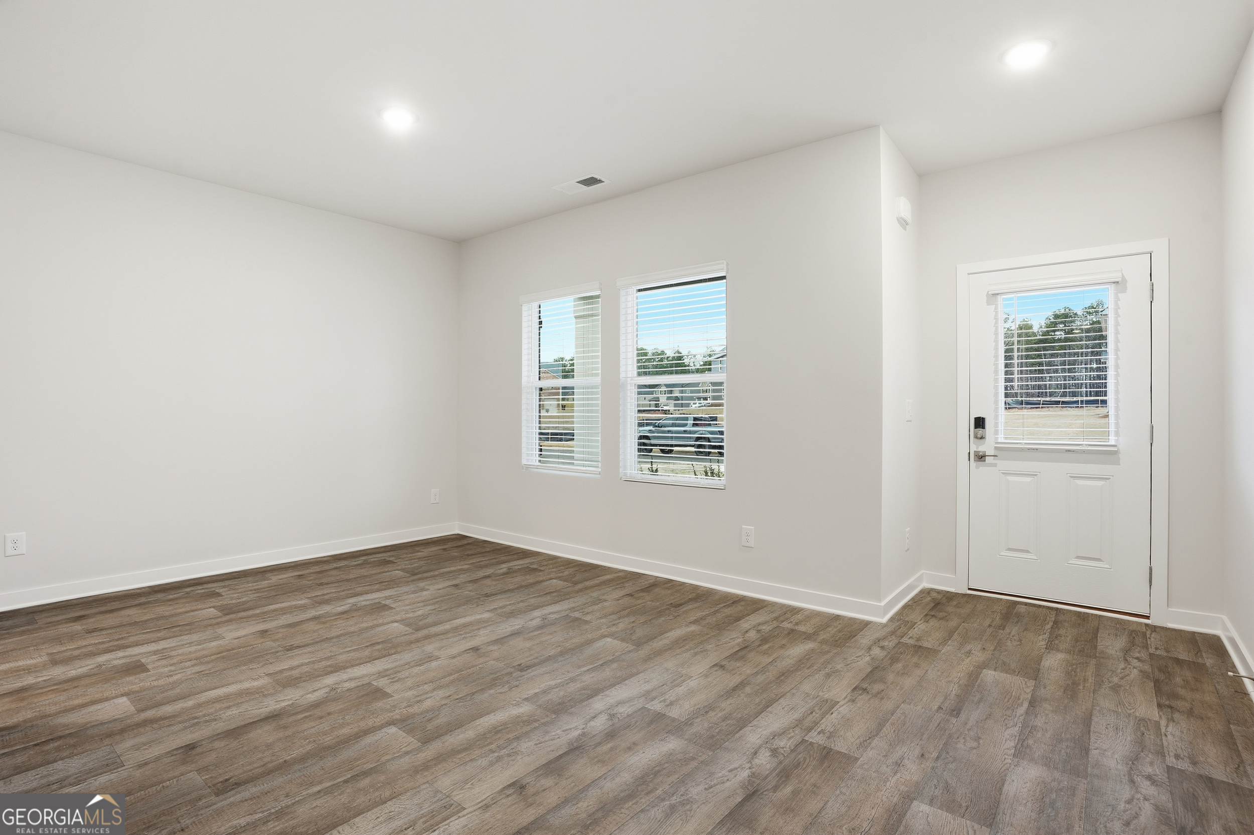 359 Jarrett Street Property Photo 5